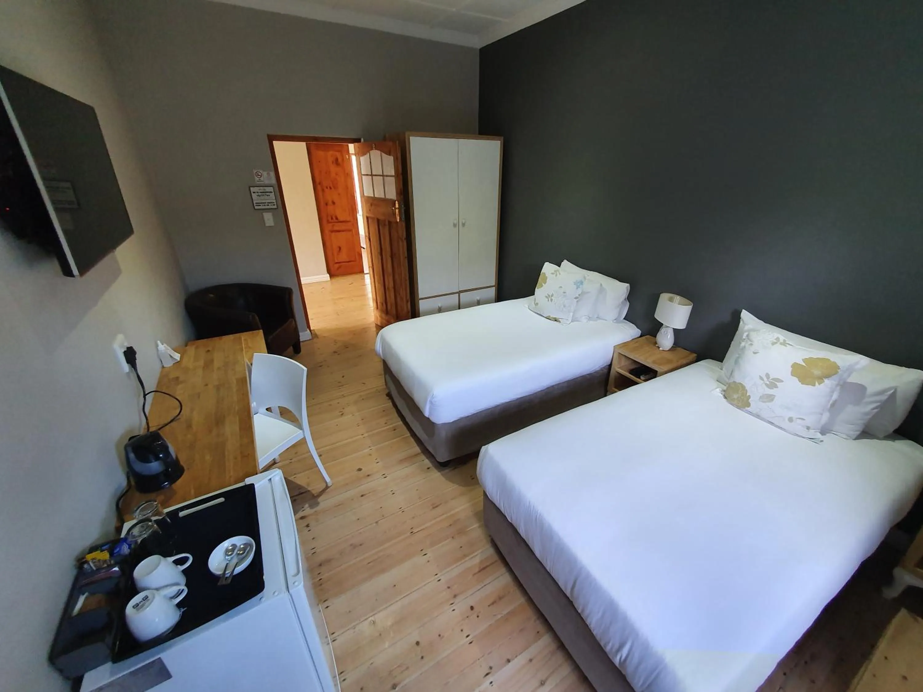 Bed in Two Fat Owls Guesthouse