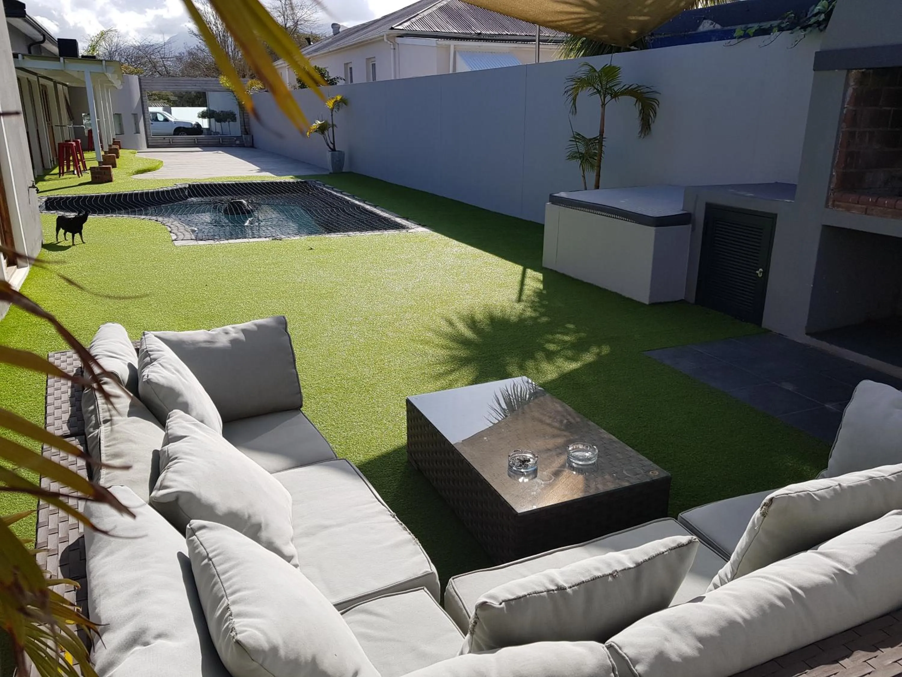 Area and facilities in Two Fat Owls Guesthouse