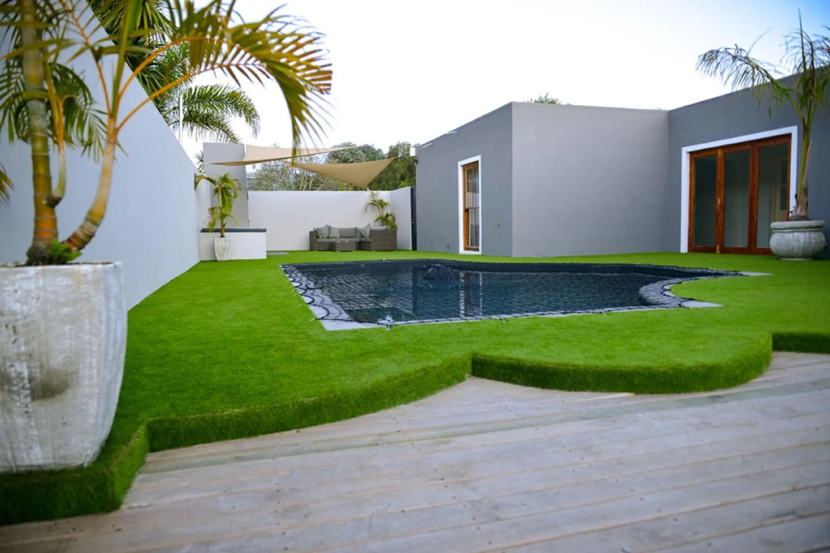 Garden in Two Fat Owls Guesthouse