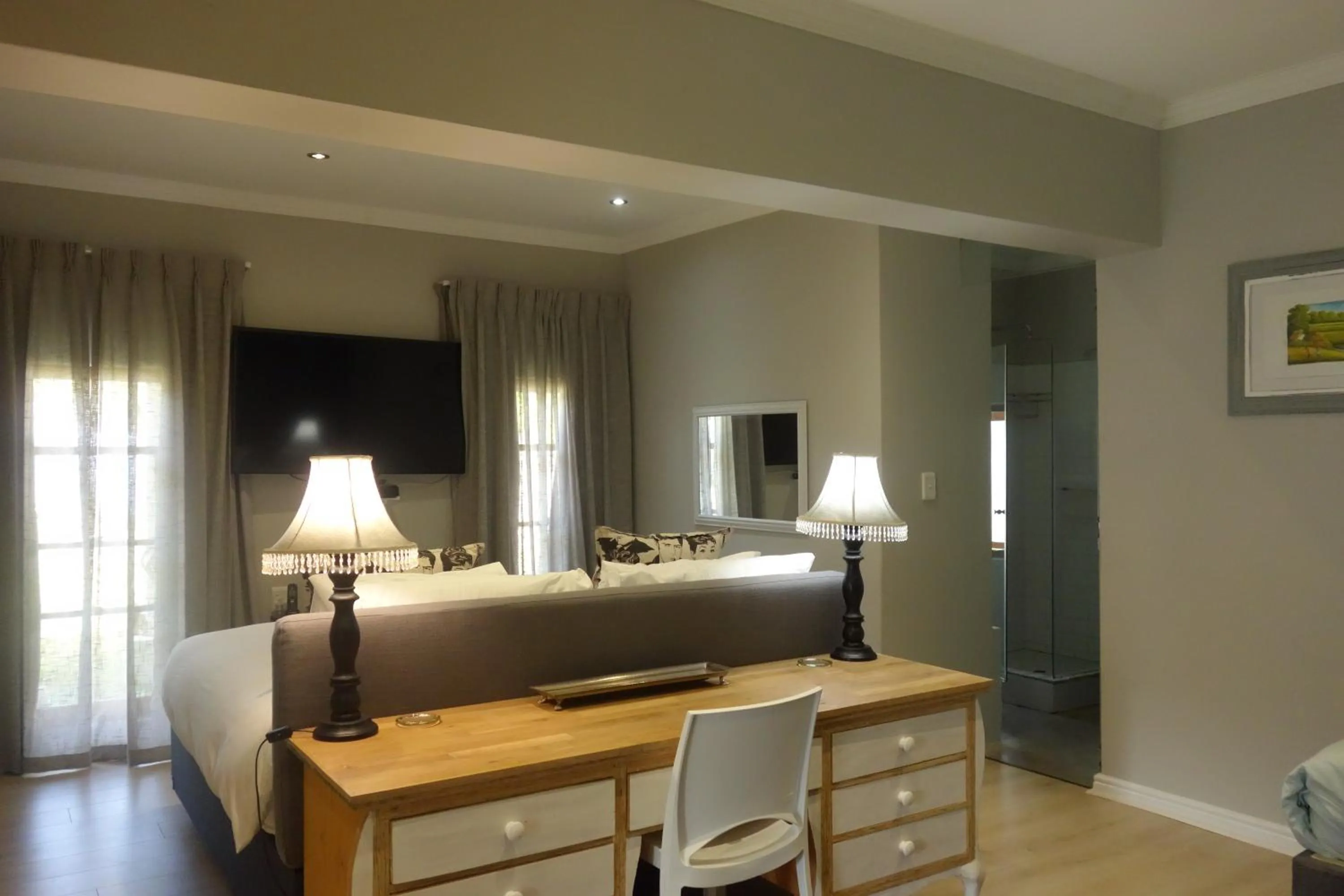 Bedroom, Bed in Two Fat Owls Guesthouse