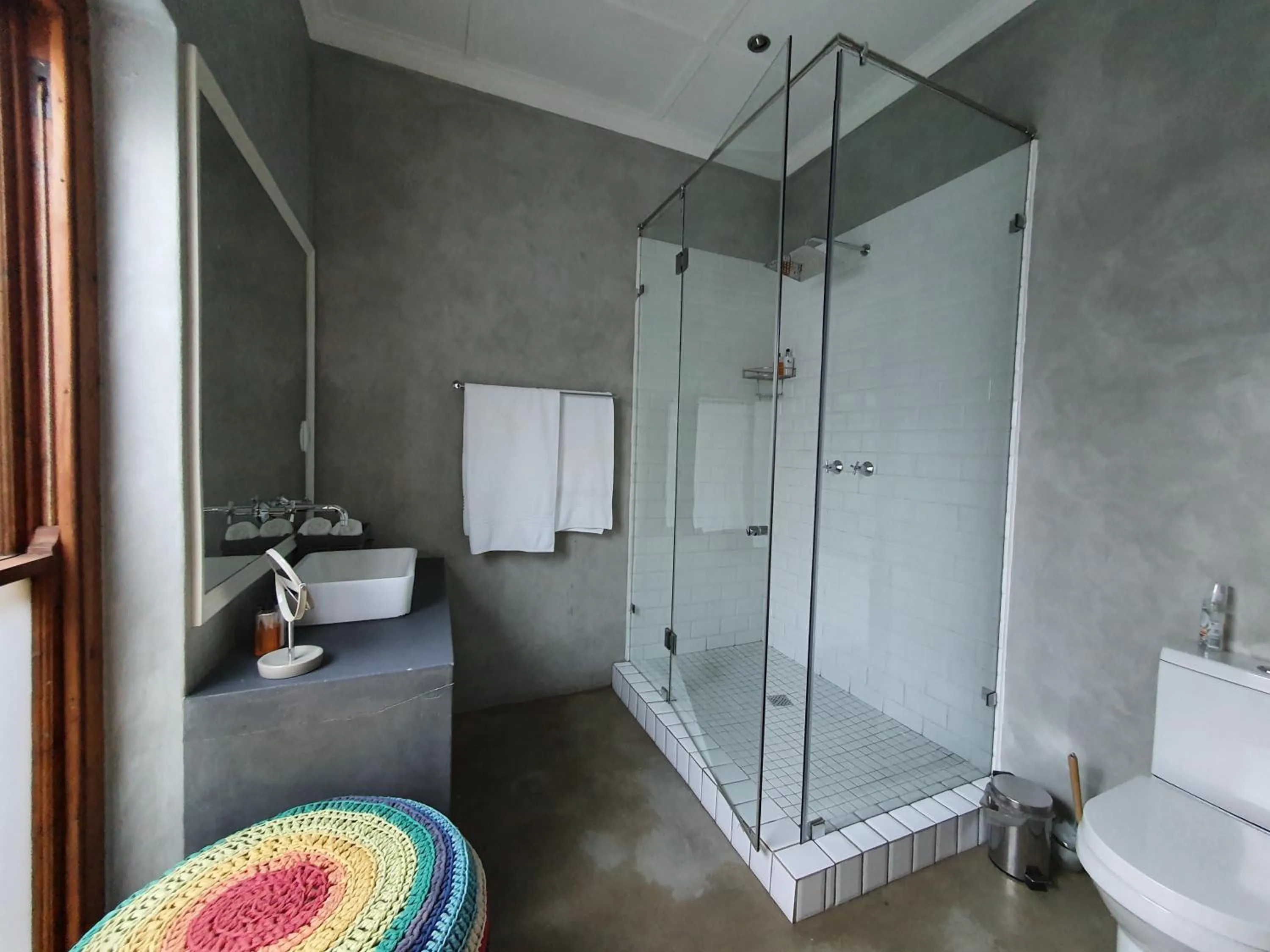 Bathroom in Two Fat Owls Guesthouse