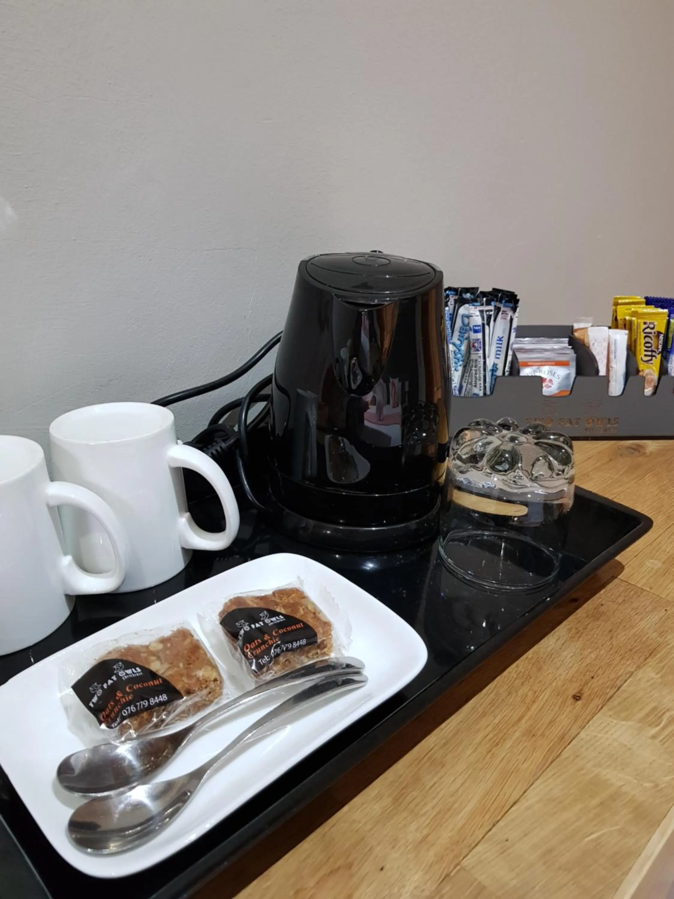 Coffee/tea facilities in Two Fat Owls Guesthouse
