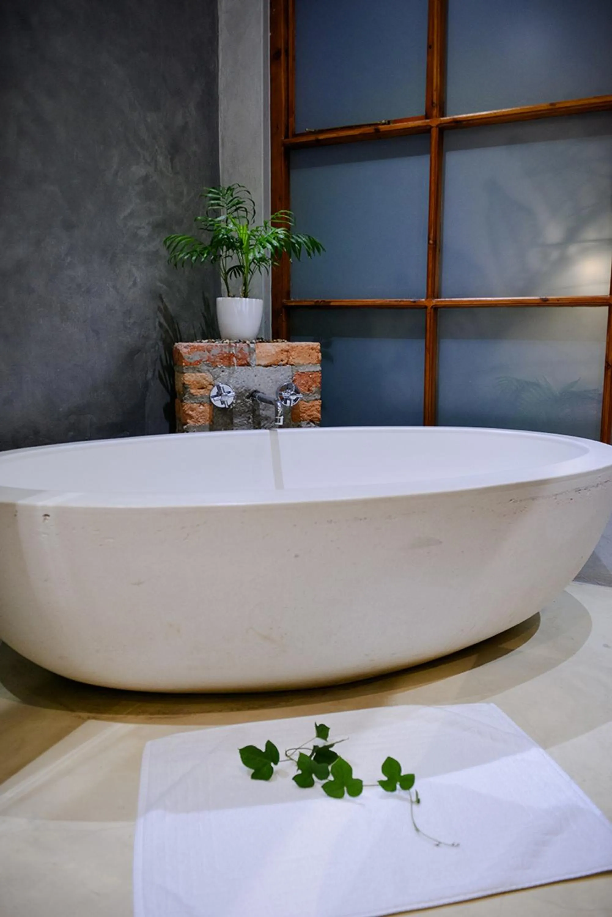 Bathroom in Two Fat Owls Guesthouse