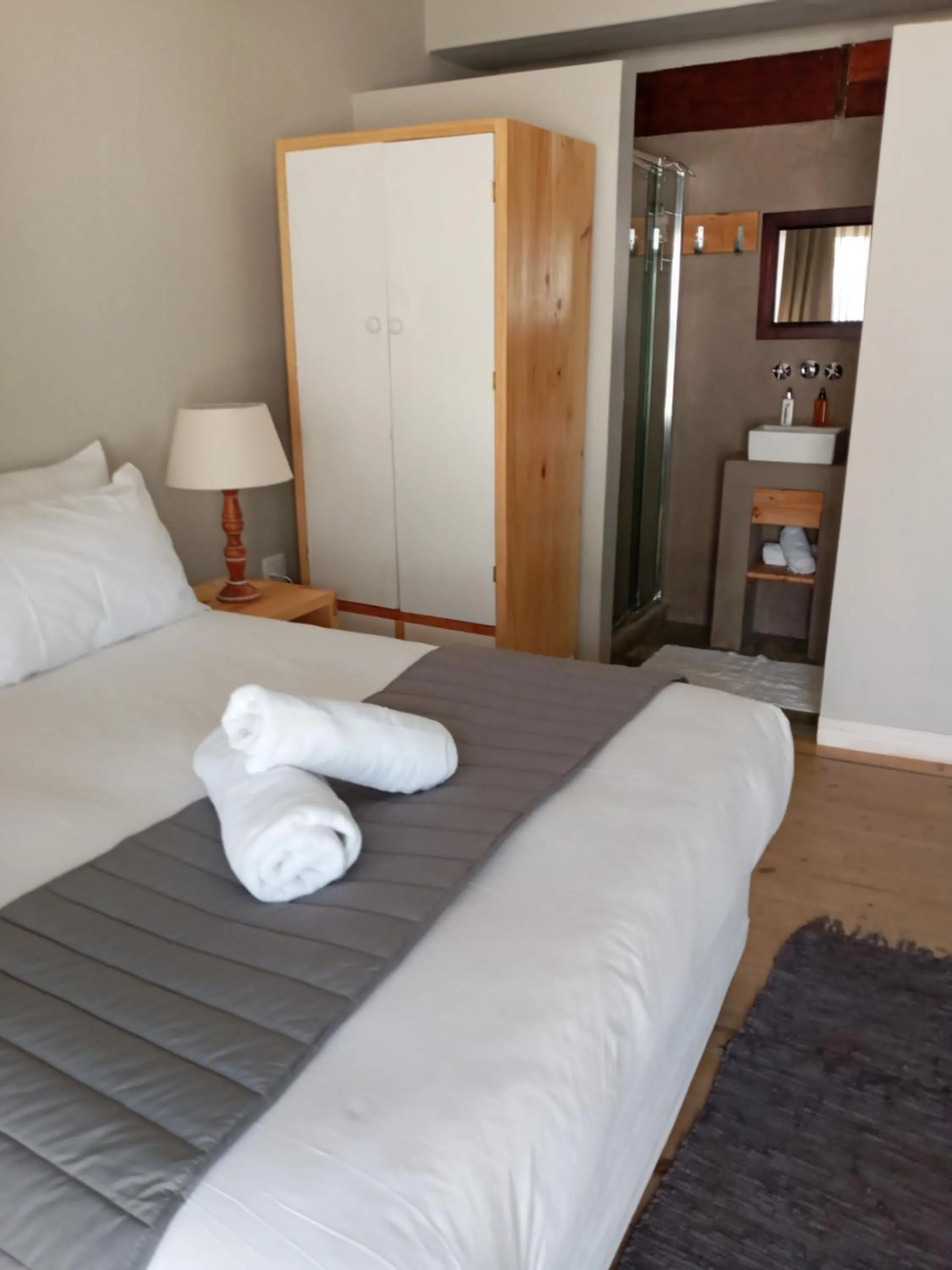 Bed in Two Fat Owls Guesthouse