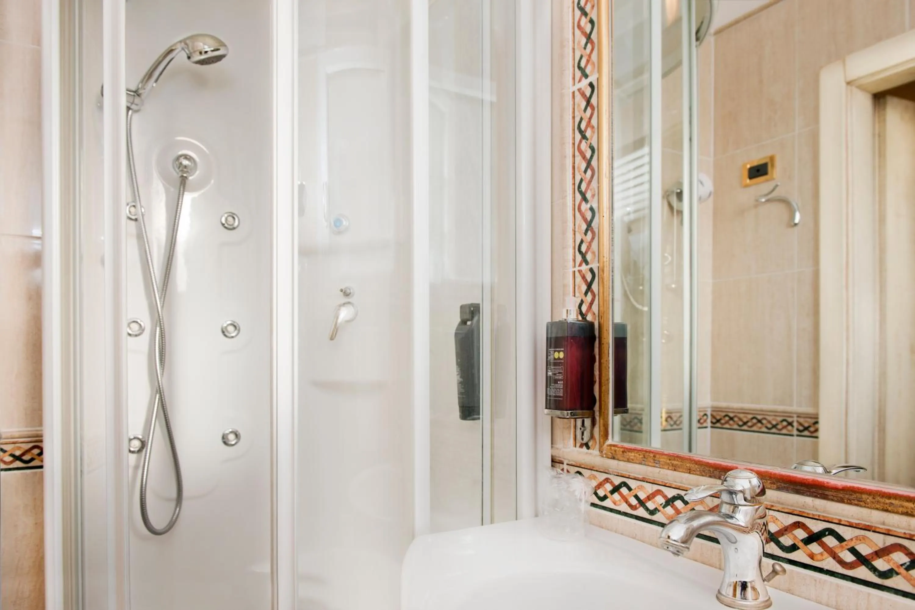 Bathroom in Hotel City