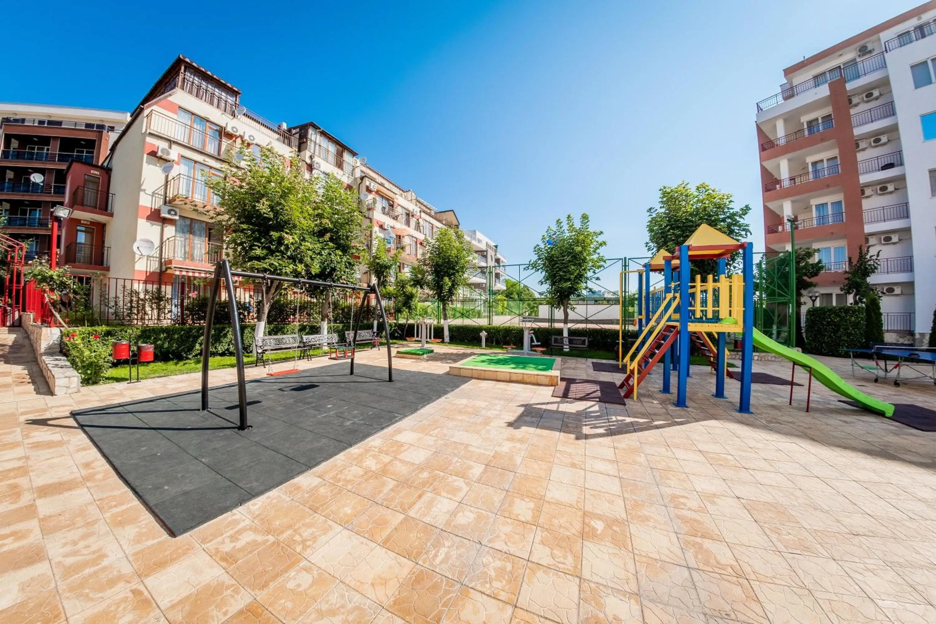 Children play ground in Riviera Fort Beach Apartments
