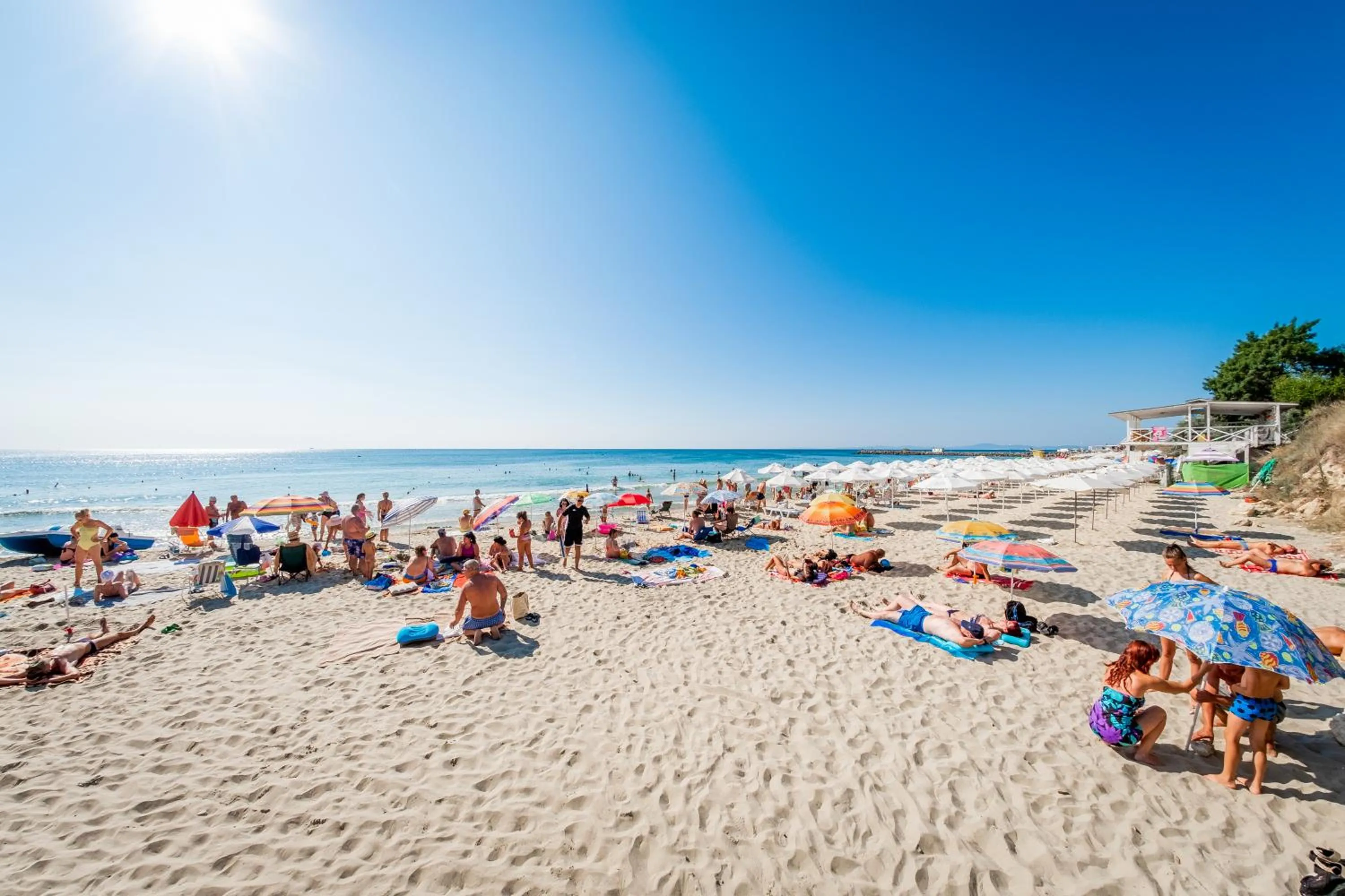 People in Riviera Fort Beach Apartments