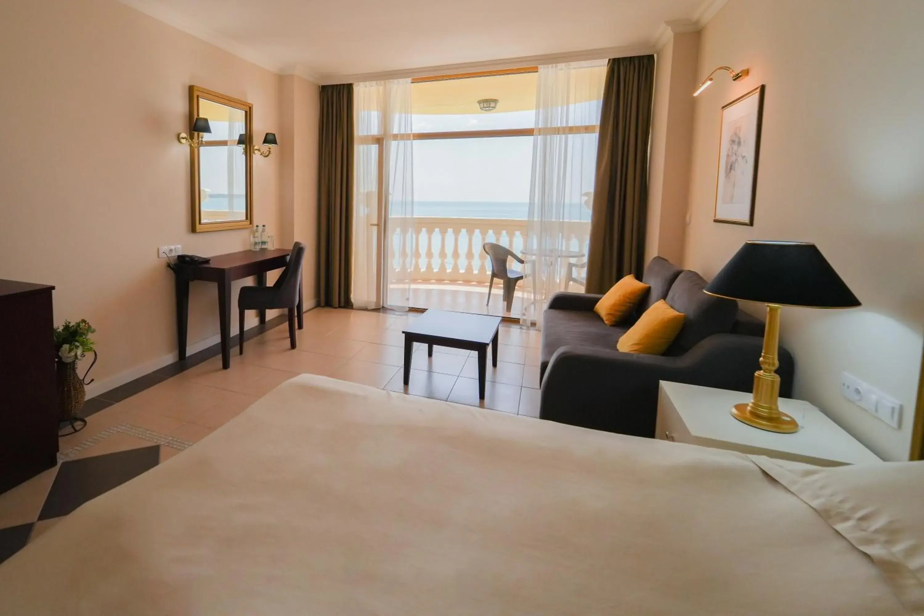 View (from property/room), Bed in Imperial Palace Hotel View (from property/room), Bed in Imperial Palace Hotel