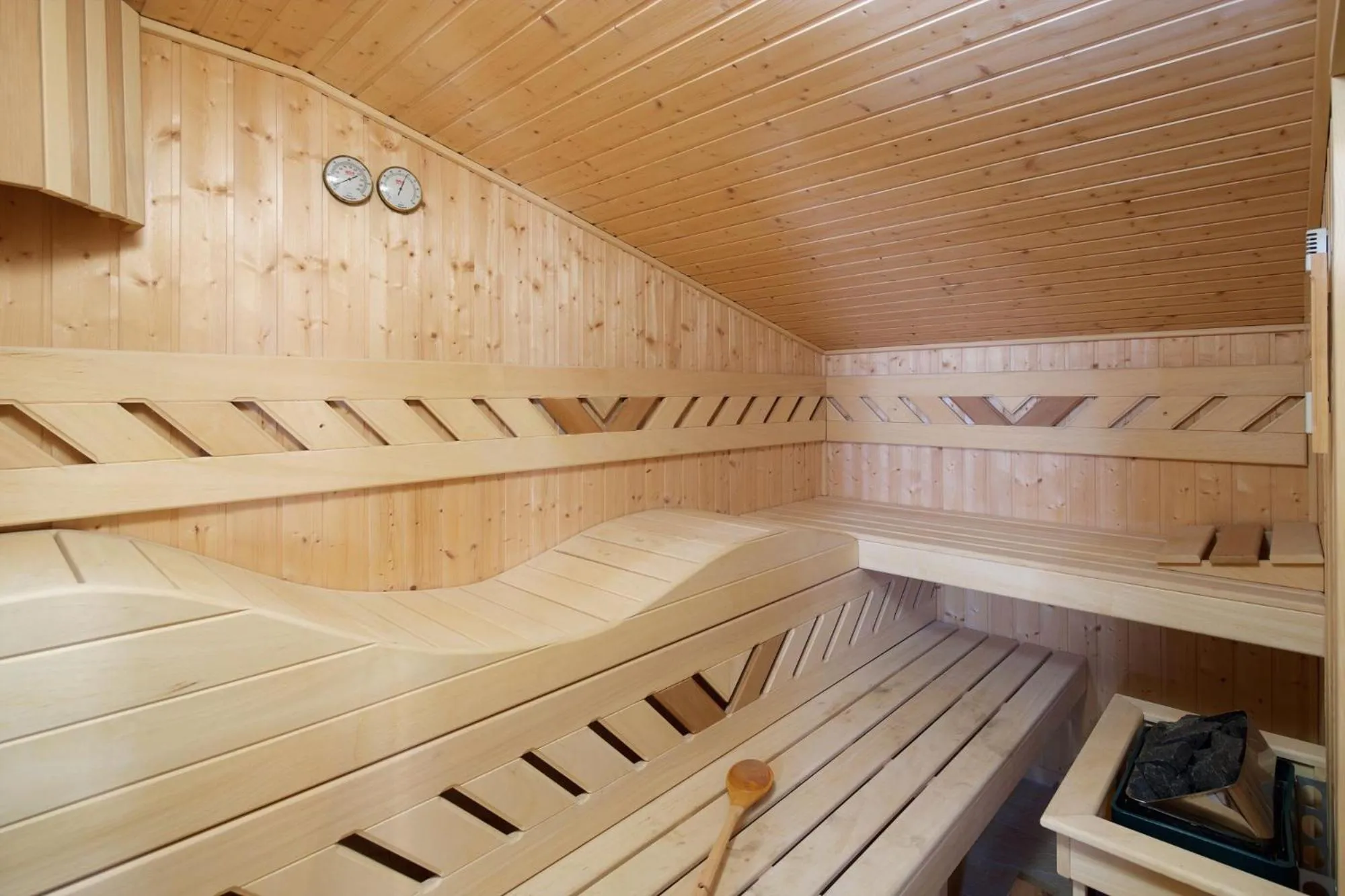 Sauna in Imperial Palace Hotel