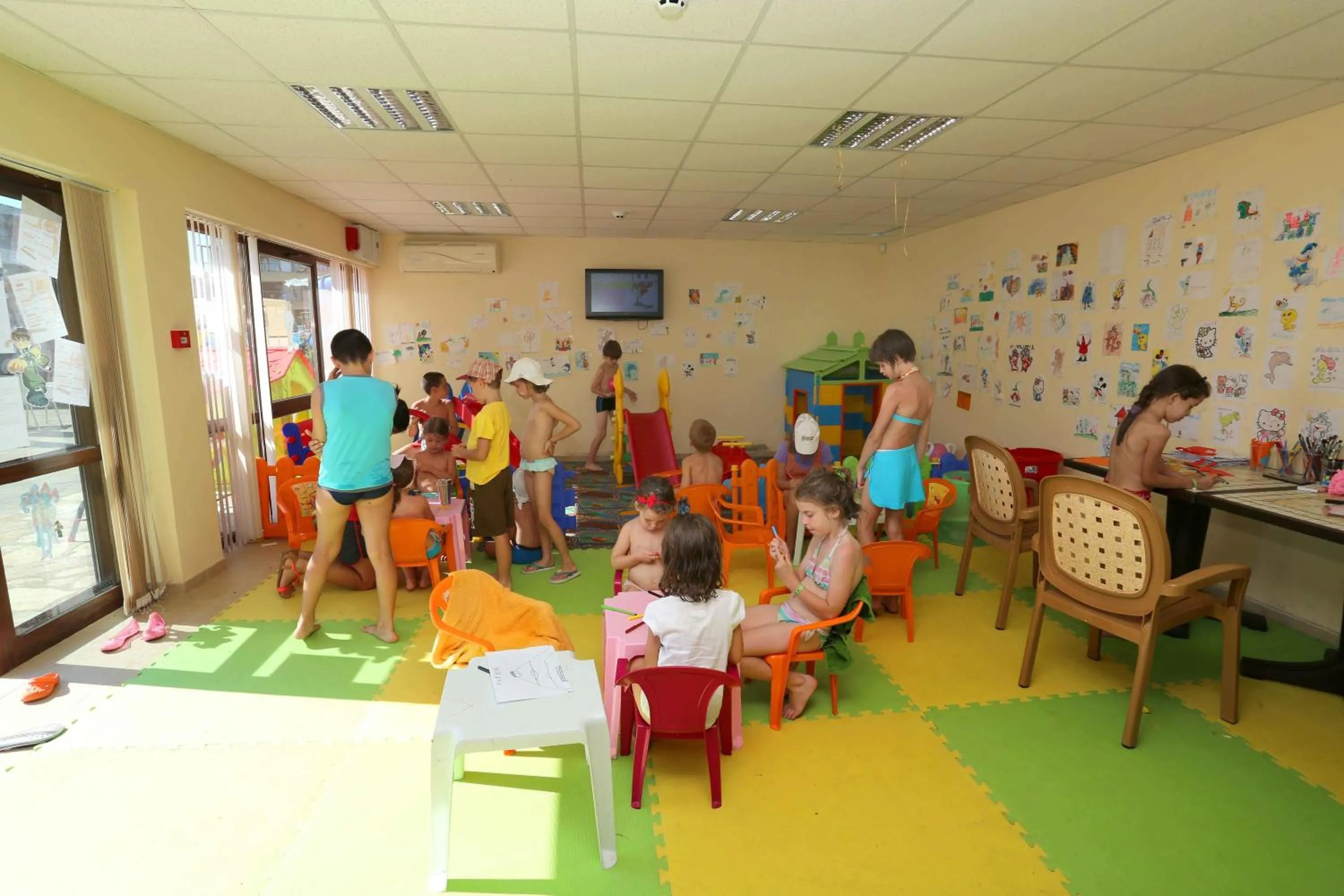 People in Topola Skies Resort & Aquapark