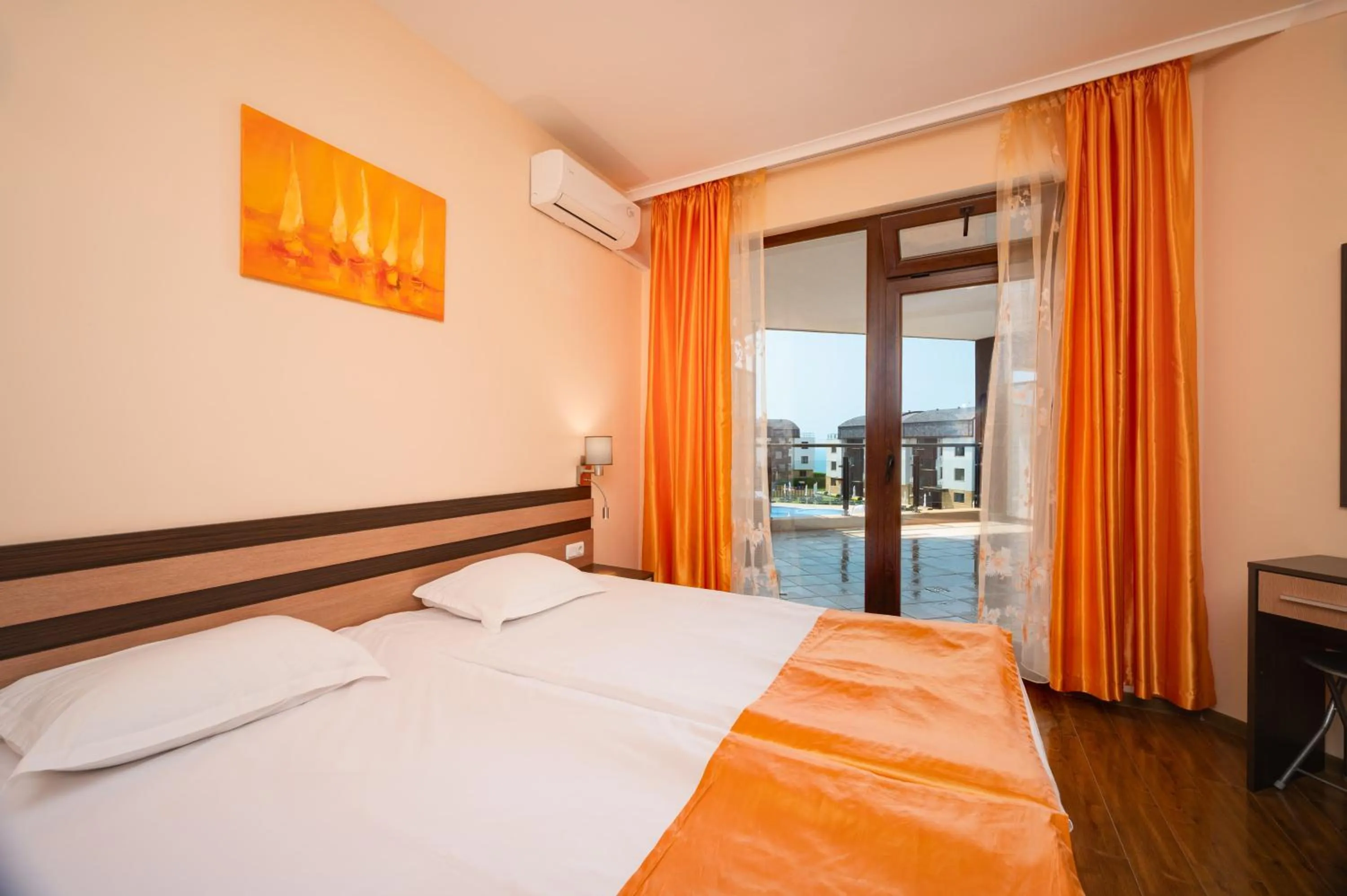 Bedroom, Bed in Topola Skies Resort & Aquapark