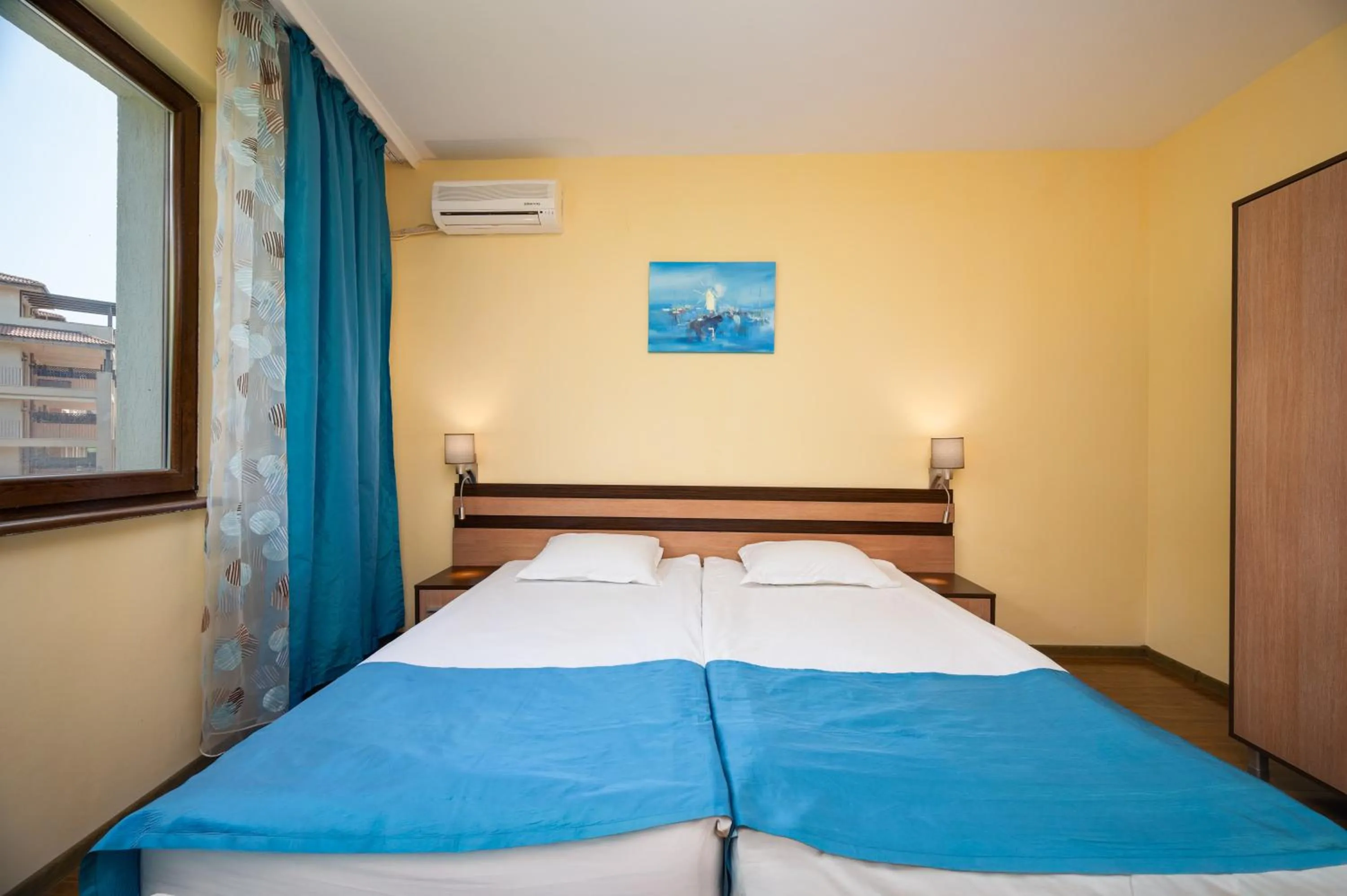 Bedroom, Bed in Topola Skies Resort & Aquapark
