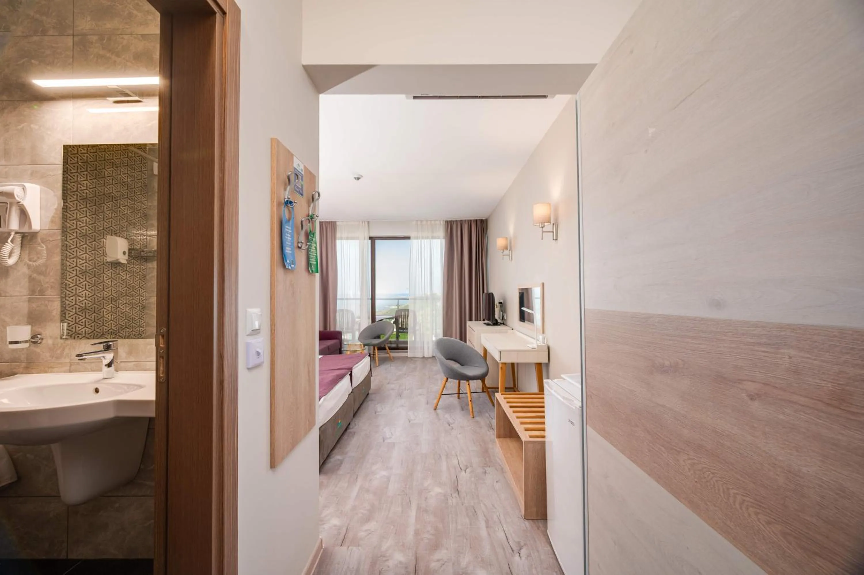 Facade/entrance in Topola Skies Resort & Aquapark