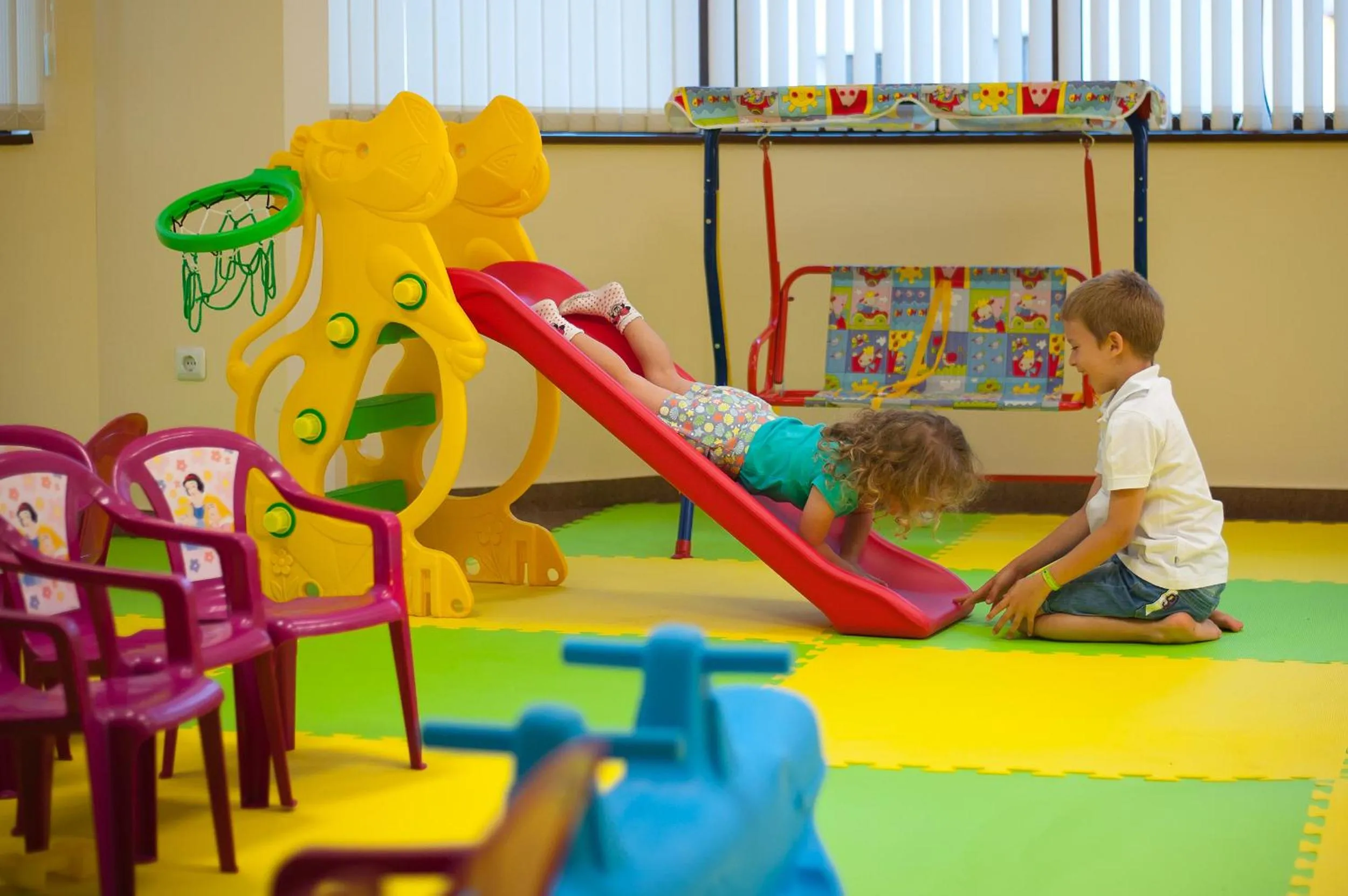 People in Topola Skies Resort & Aquapark