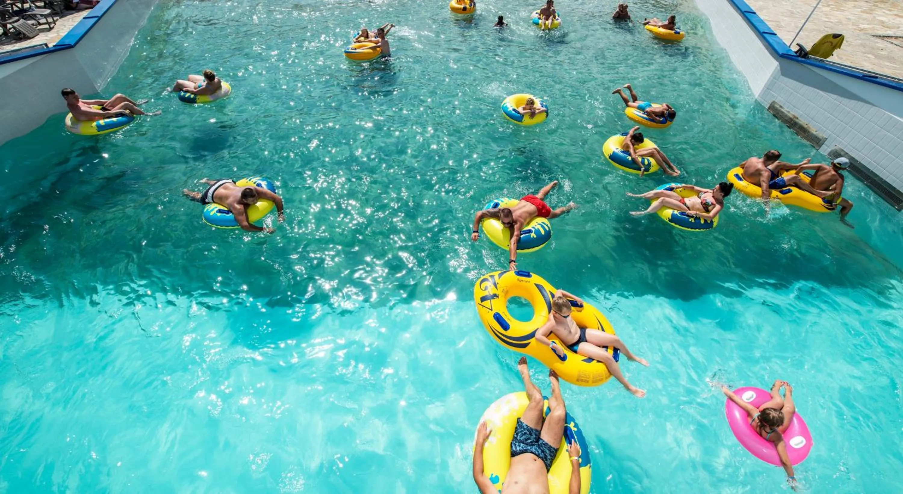 People in Topola Skies Resort & Aquapark