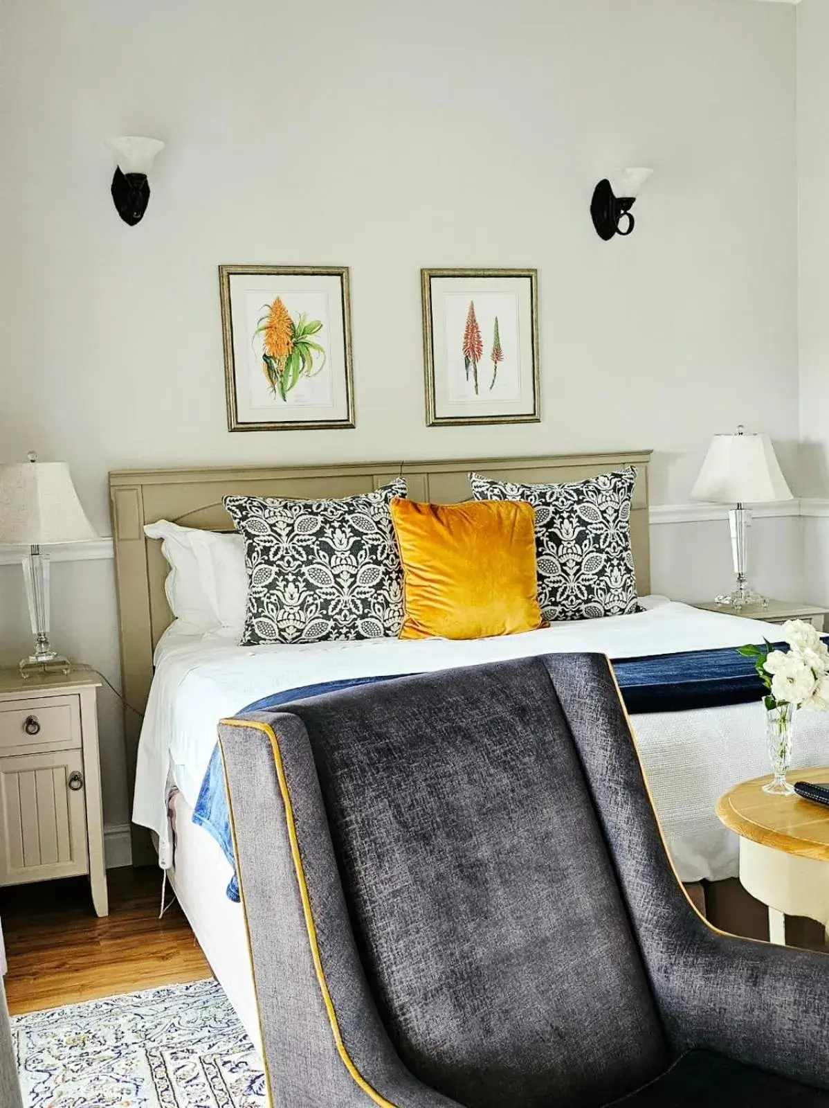 Decorative detail, Bed in Montagu Vines Guesthouse Decorative detail, Bed in Montagu Vines Guesthouse