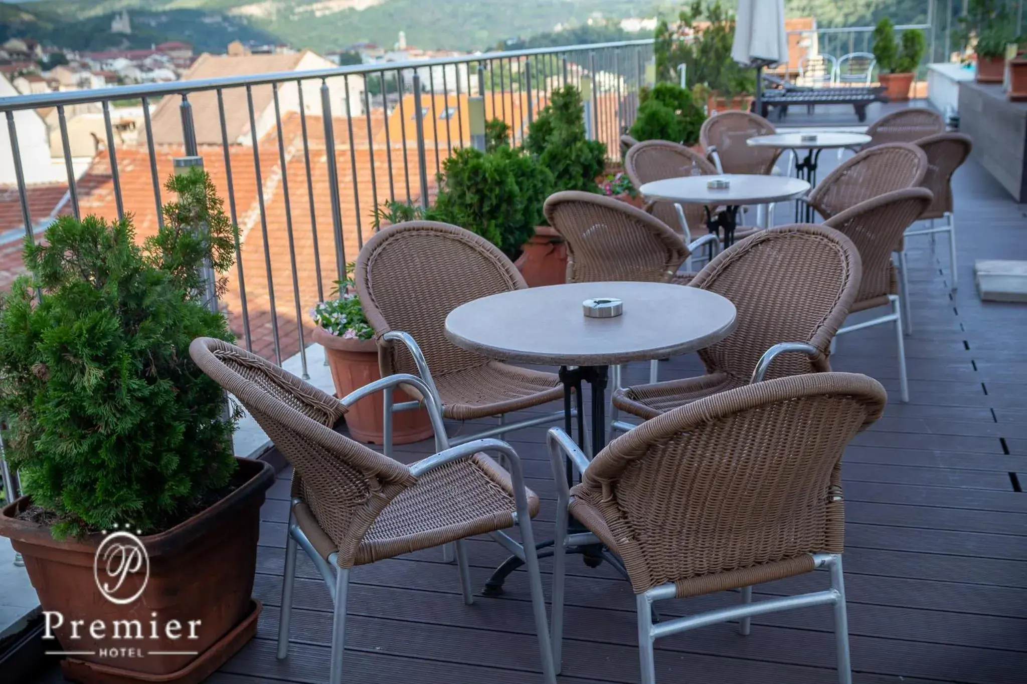 Swimming pool in Hotel Premier - Veliko Tarnovo City Center, Panorama View Swimming pool in Hotel Premier - Veliko Tarnovo City Center, Panorama View