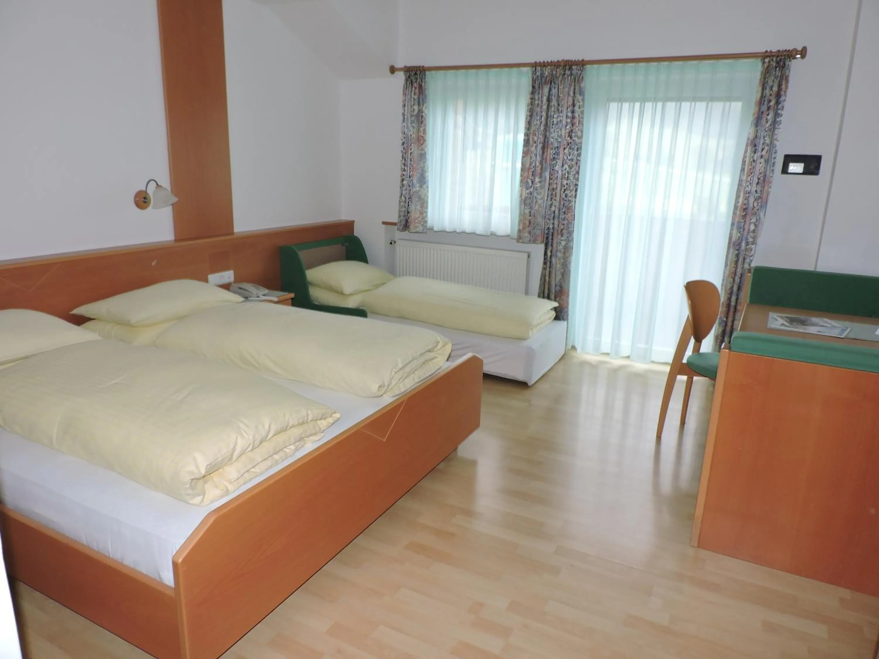 Photo of the whole room, Bed in Kühlerhof