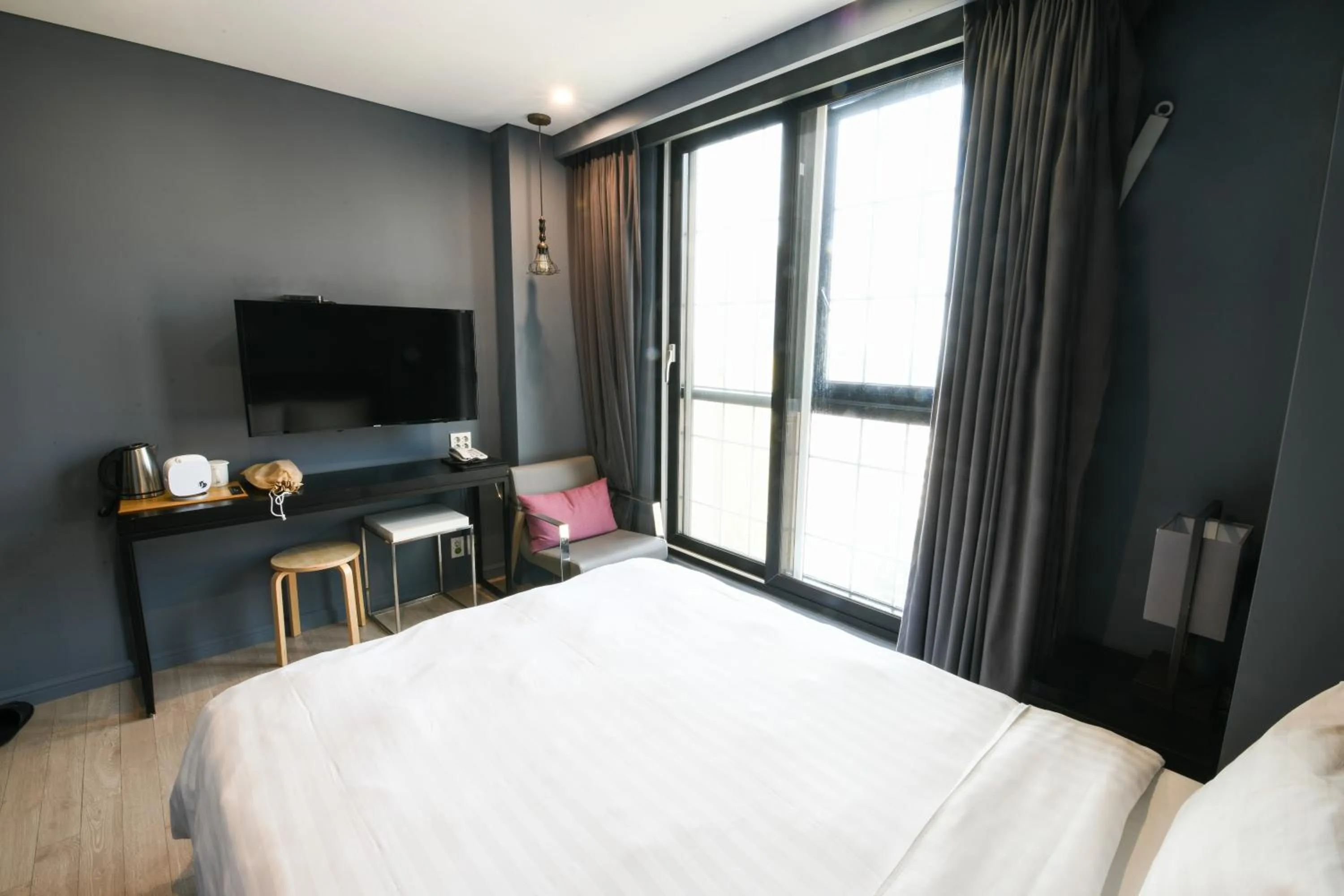 TV and multimedia, Bed in Urban Island Hotel Jeju