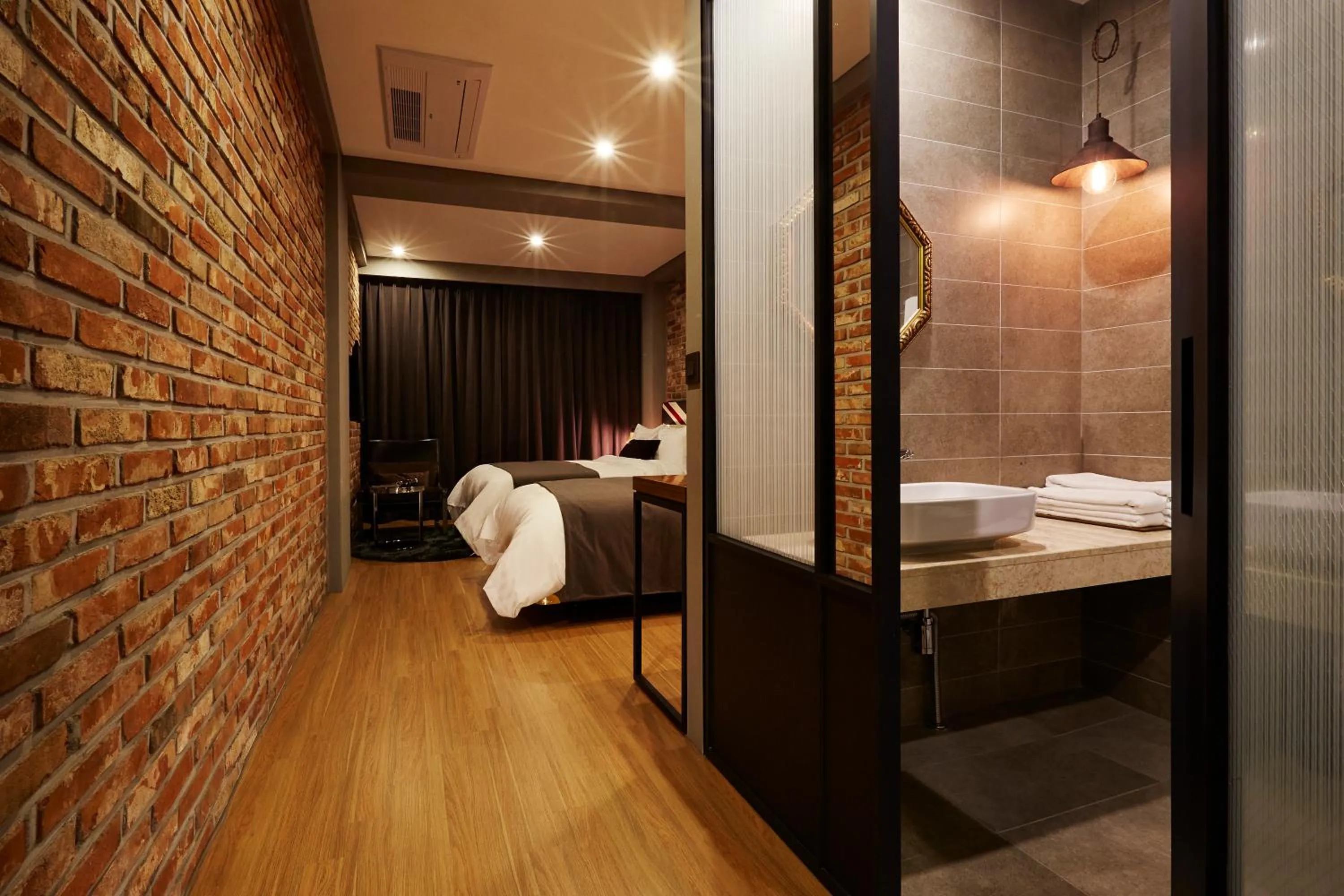 Bedroom, Bed in Urban Island Hotel Jeju