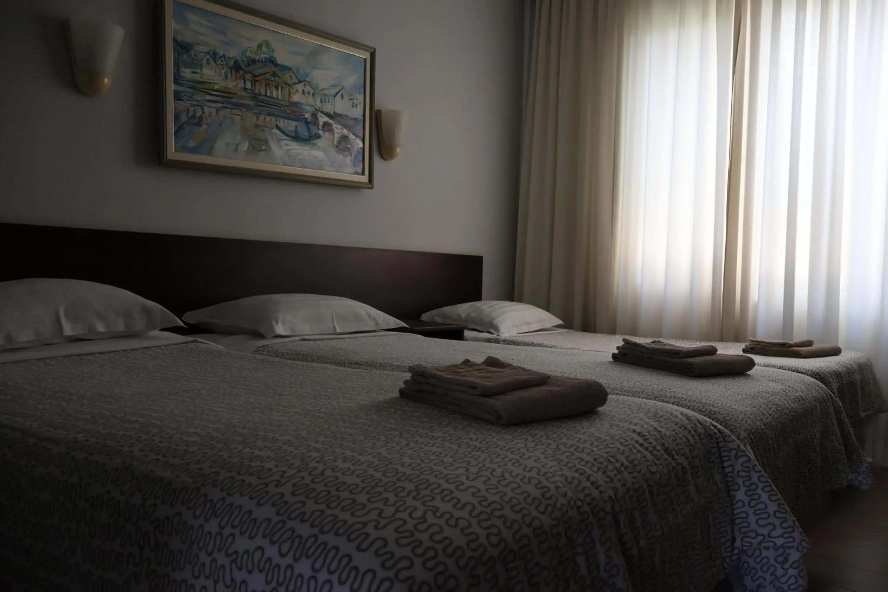 Triple Room in Family Hotel Avramov Triple Room in Family Hotel Avramov