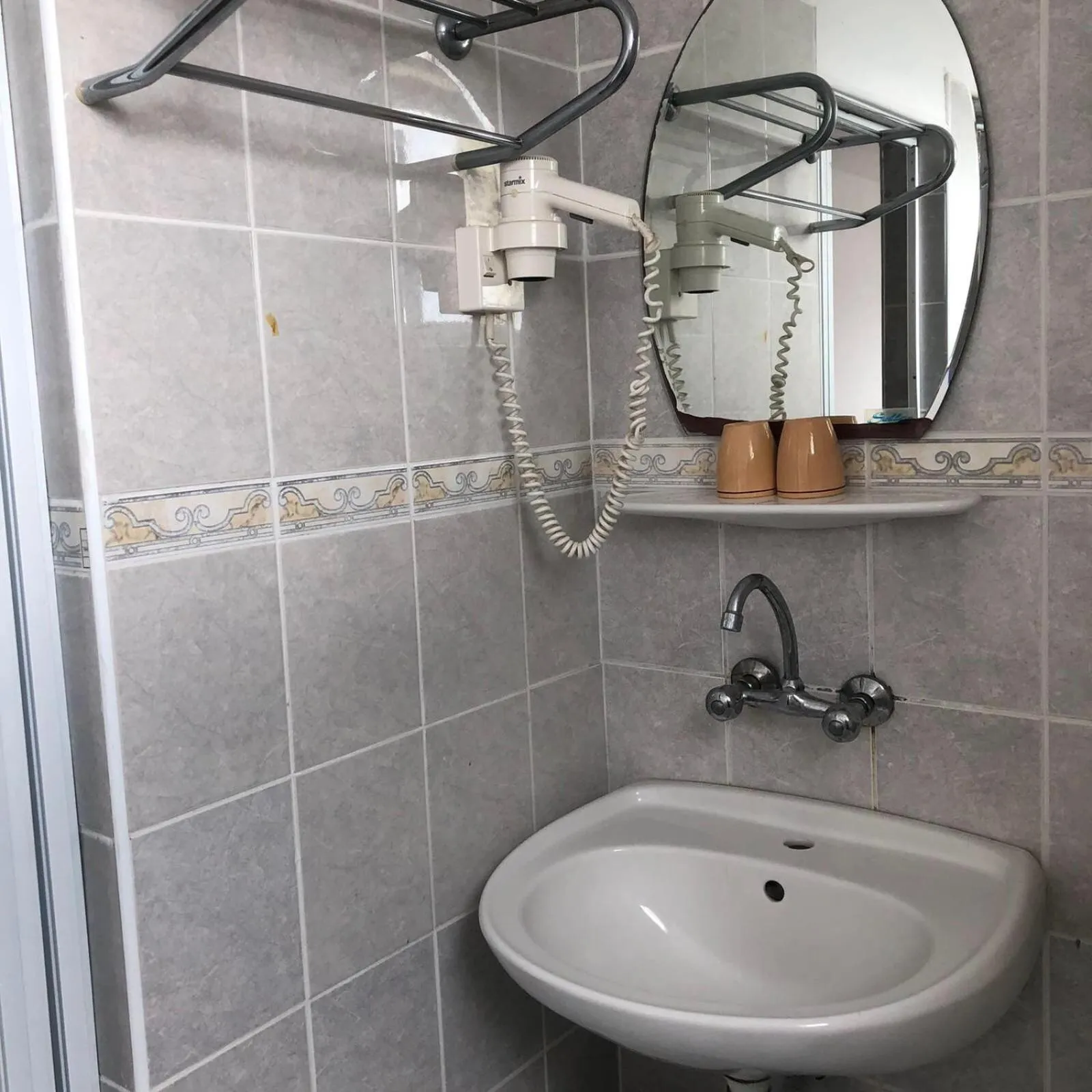 Sunny Varshava Hotel