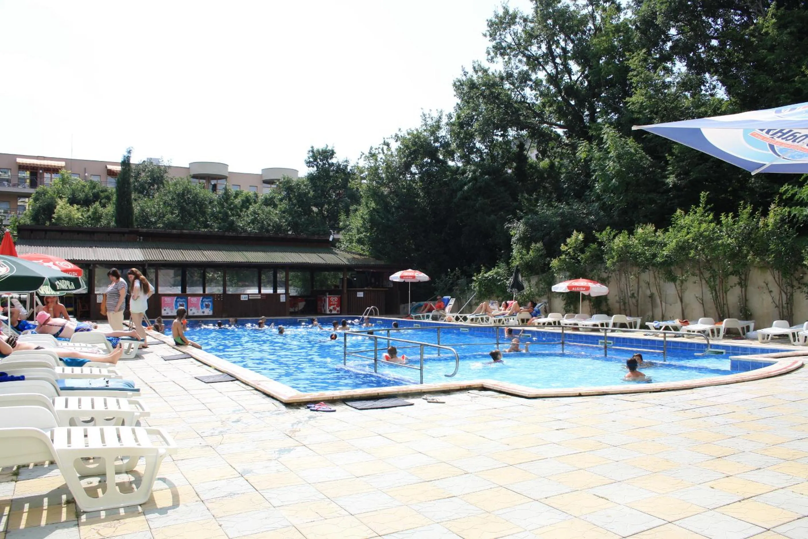 Swimming pool in Sunny Varshava Hotel