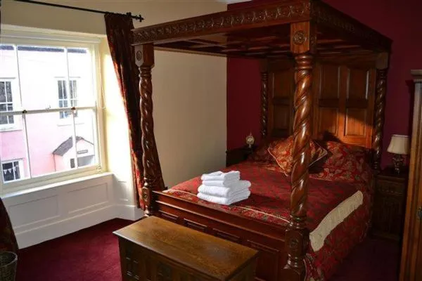 Bedroom, Bed in The Red Lion