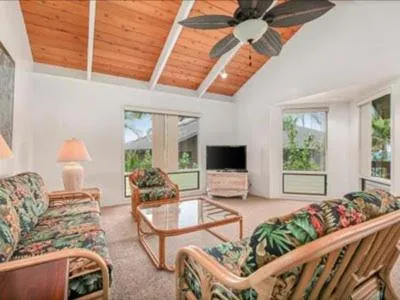 TV and multimedia in Kanaloa at Kona by OUTRIGGER