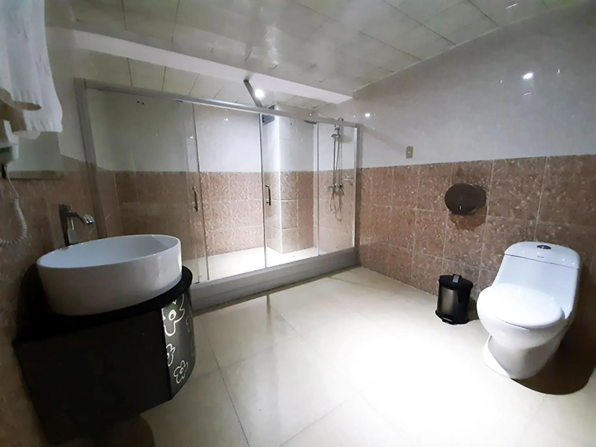 Bathroom in Swan Hotel