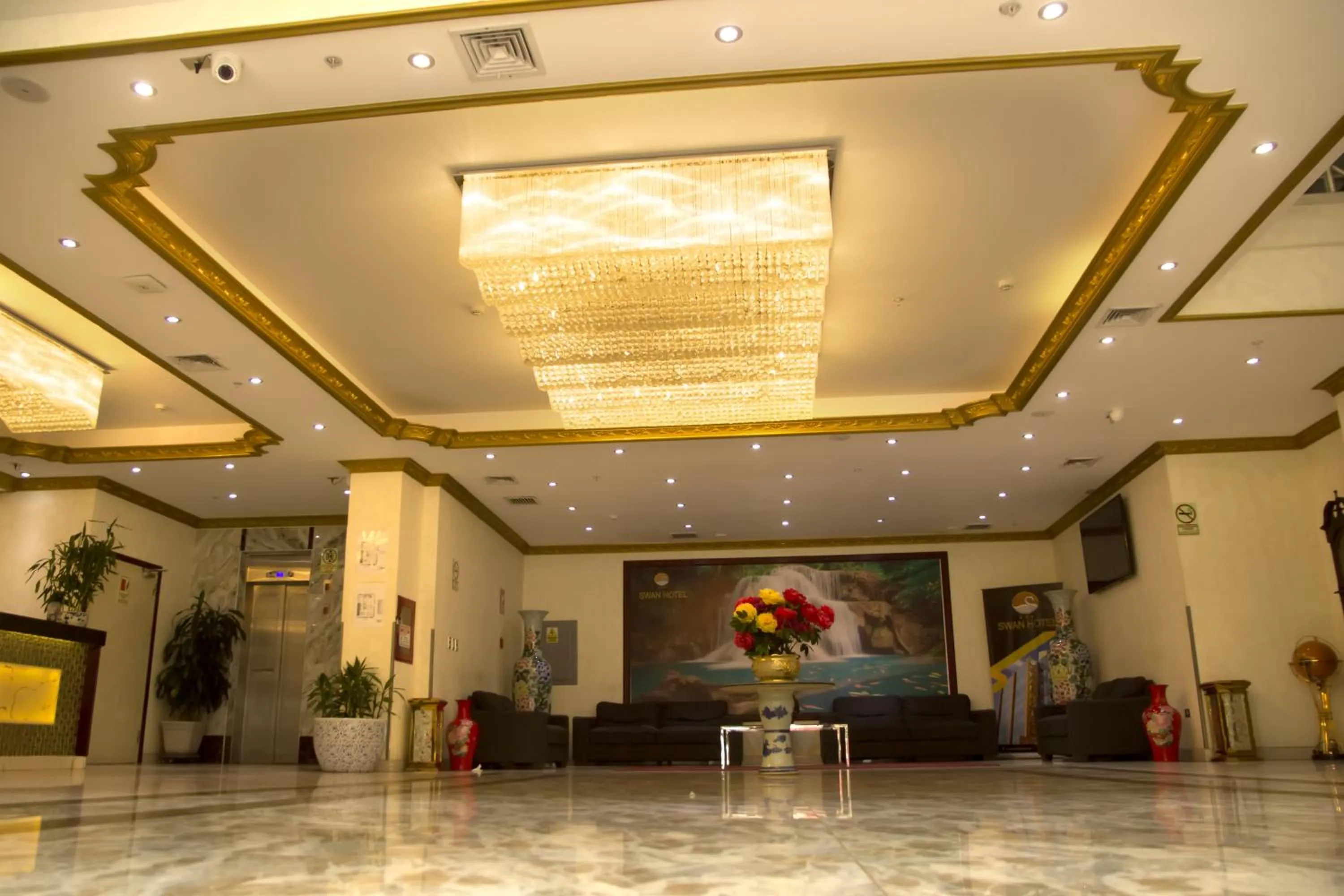 Lobby or reception in Swan Hotel
