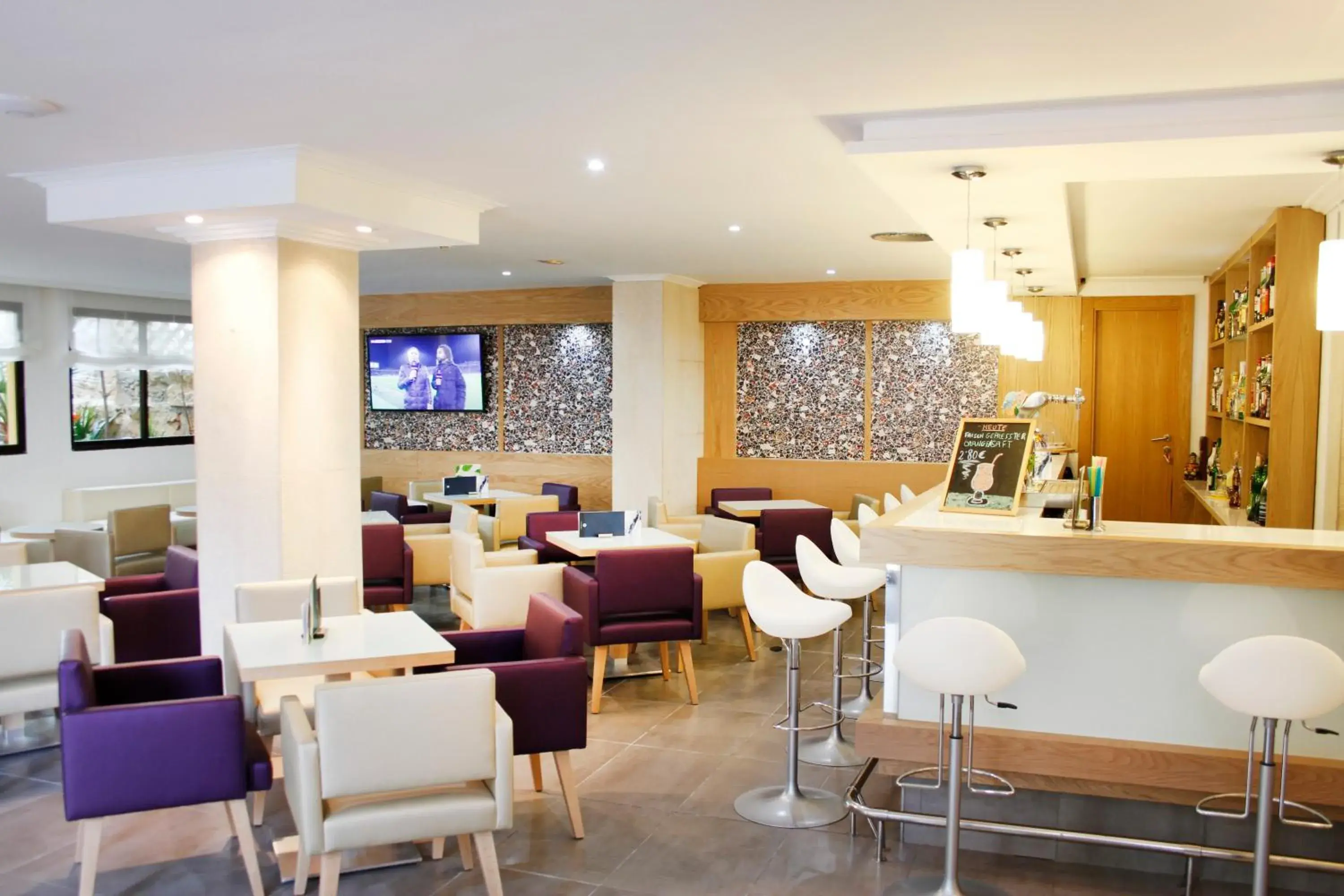 Restaurant/places to eat in Hotel Morlans Restaurant/places to eat in Hotel Morlans