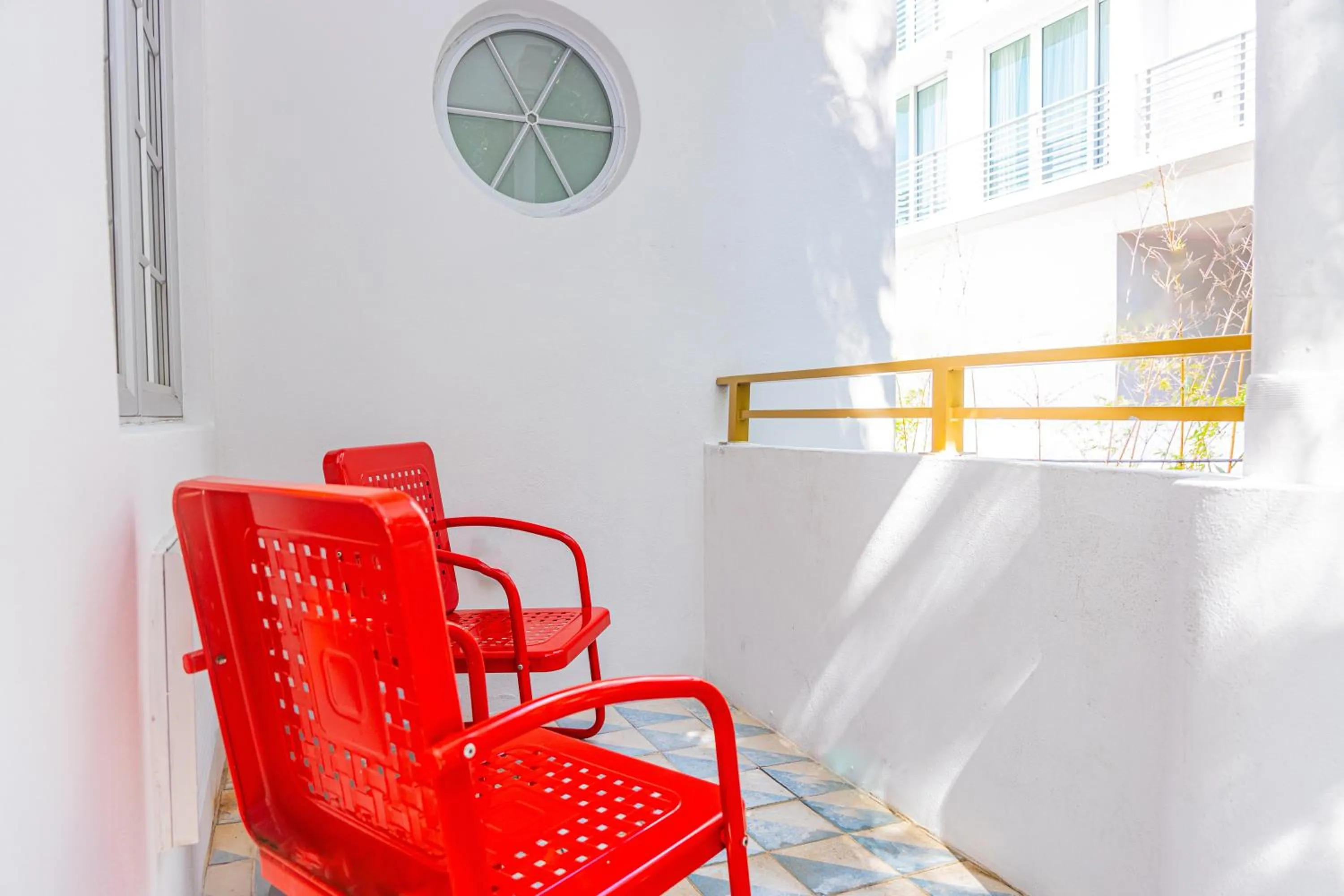 Seating area in Oceanside Hotel and Suites