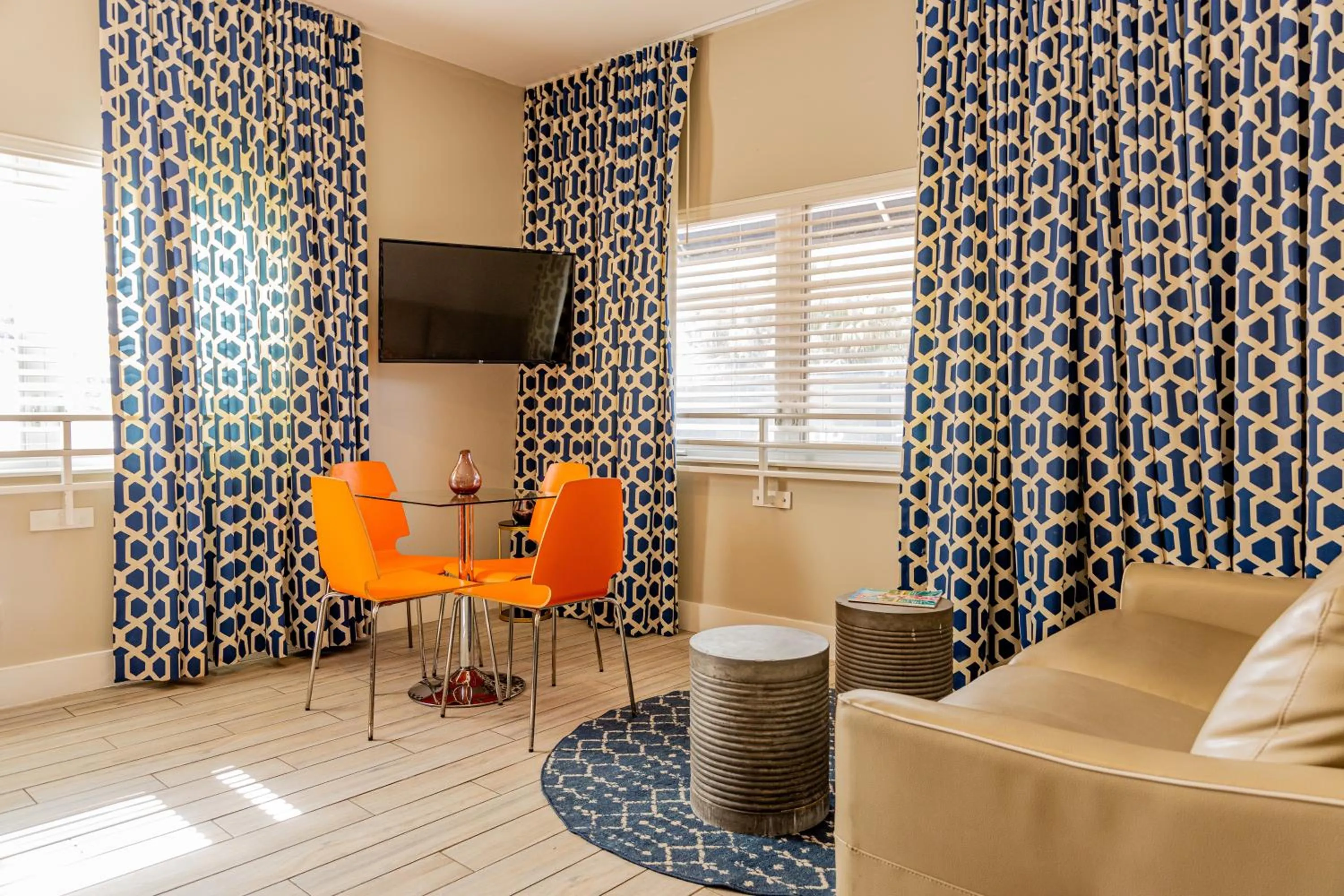 Living room in Oceanside Hotel and Suites