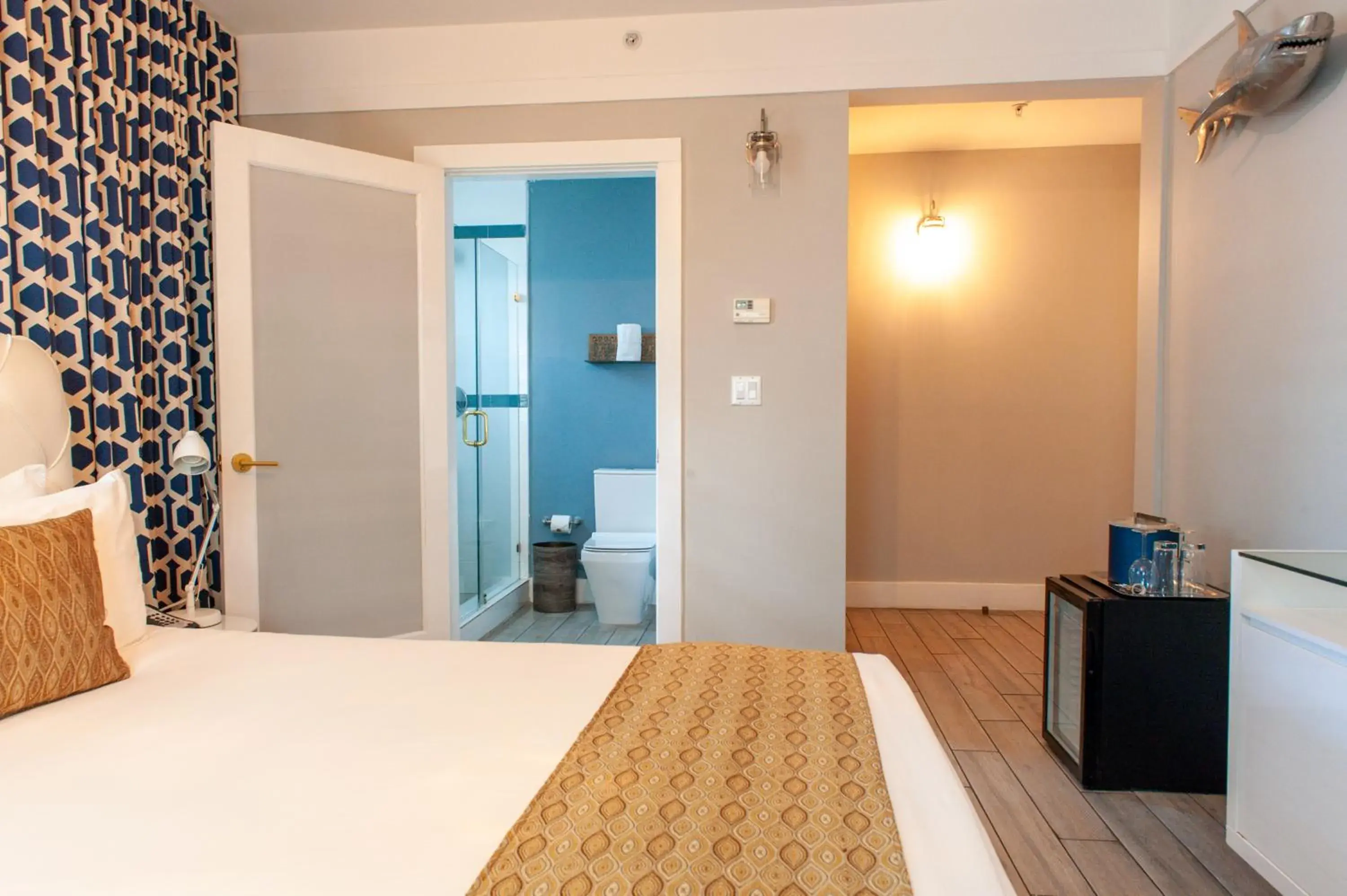 Photo of the whole room, Bed in Oceanside Hotel and Suites Photo of the whole room, Bed in Oceanside Hotel and Suites