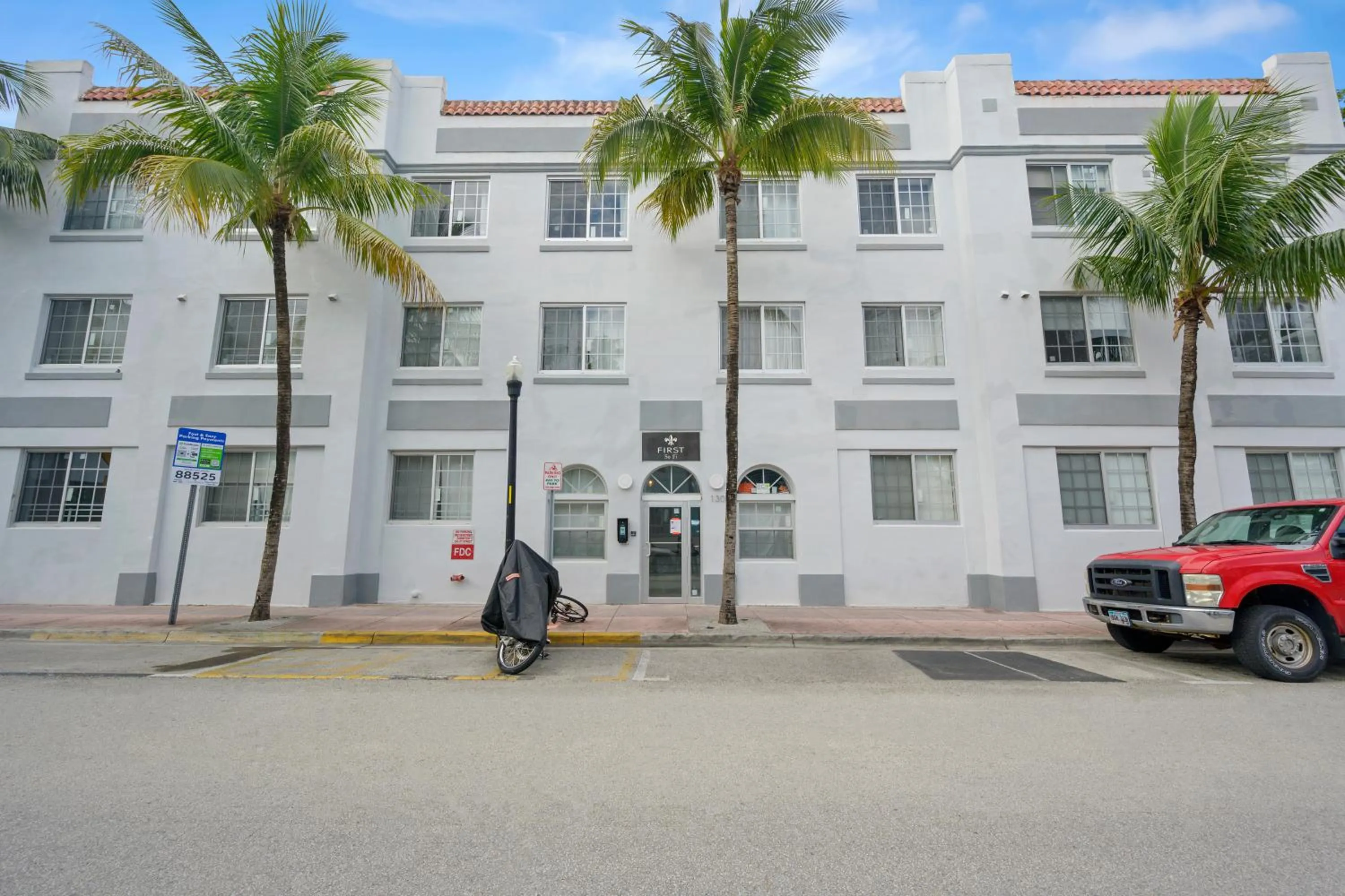 Property building in Sage on Ocean Drive Apartments