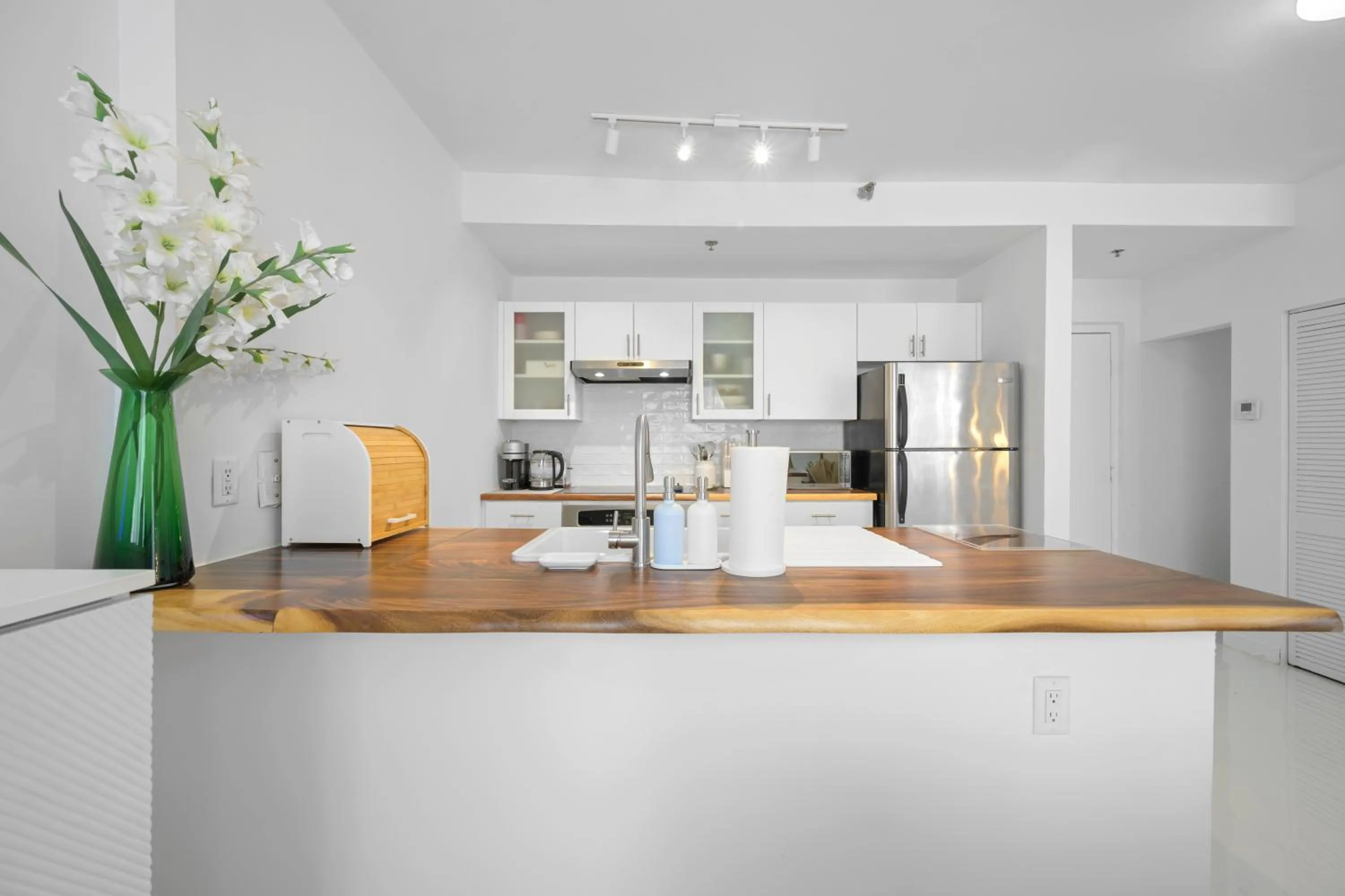 Kitchen or kitchenette in Sage on Ocean Drive Apartments