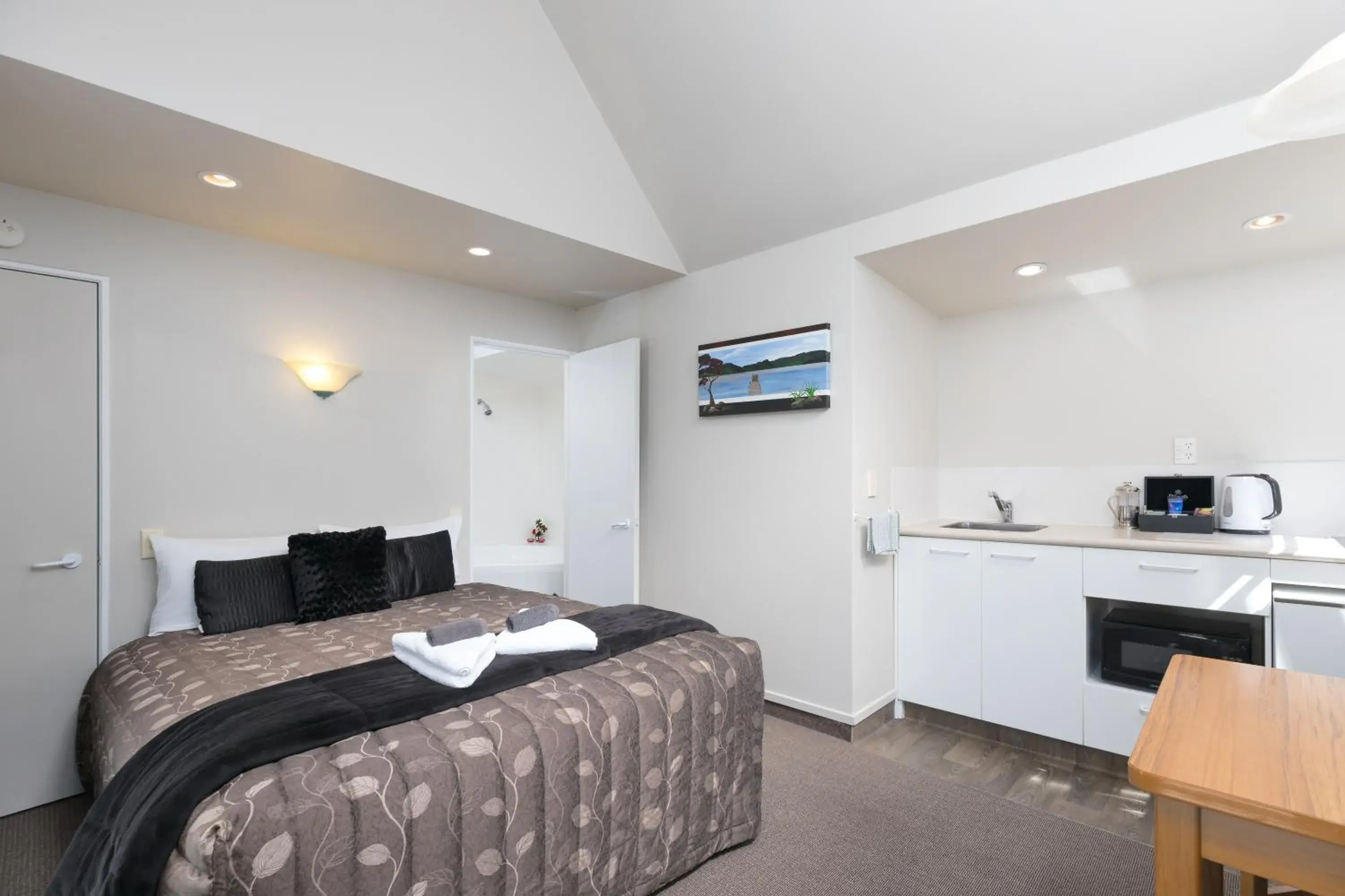 Bed in Kings Gate Motel Bed in Kings Gate Motel