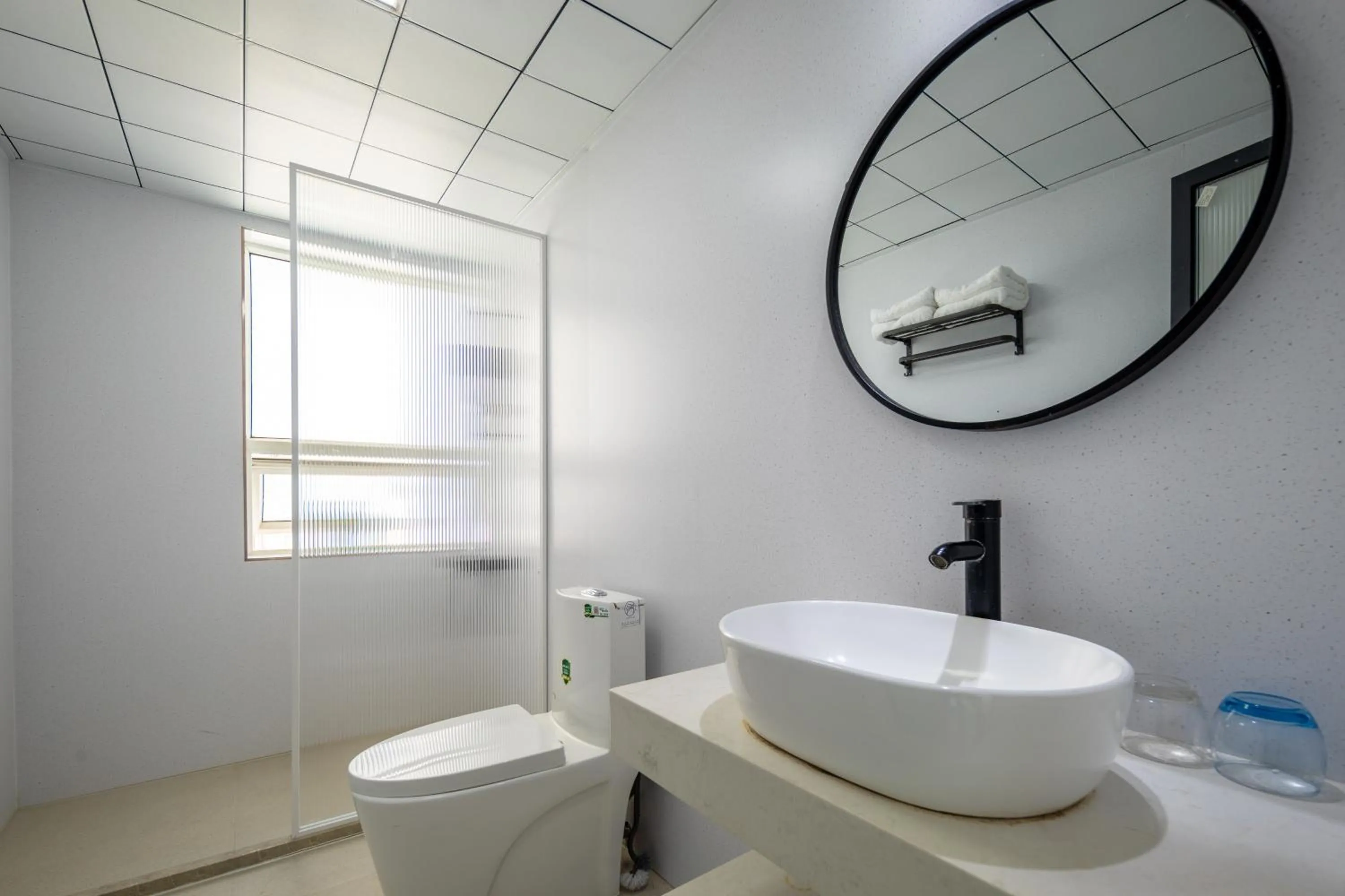 Toilet in Sanya Sun Seaview Apartment