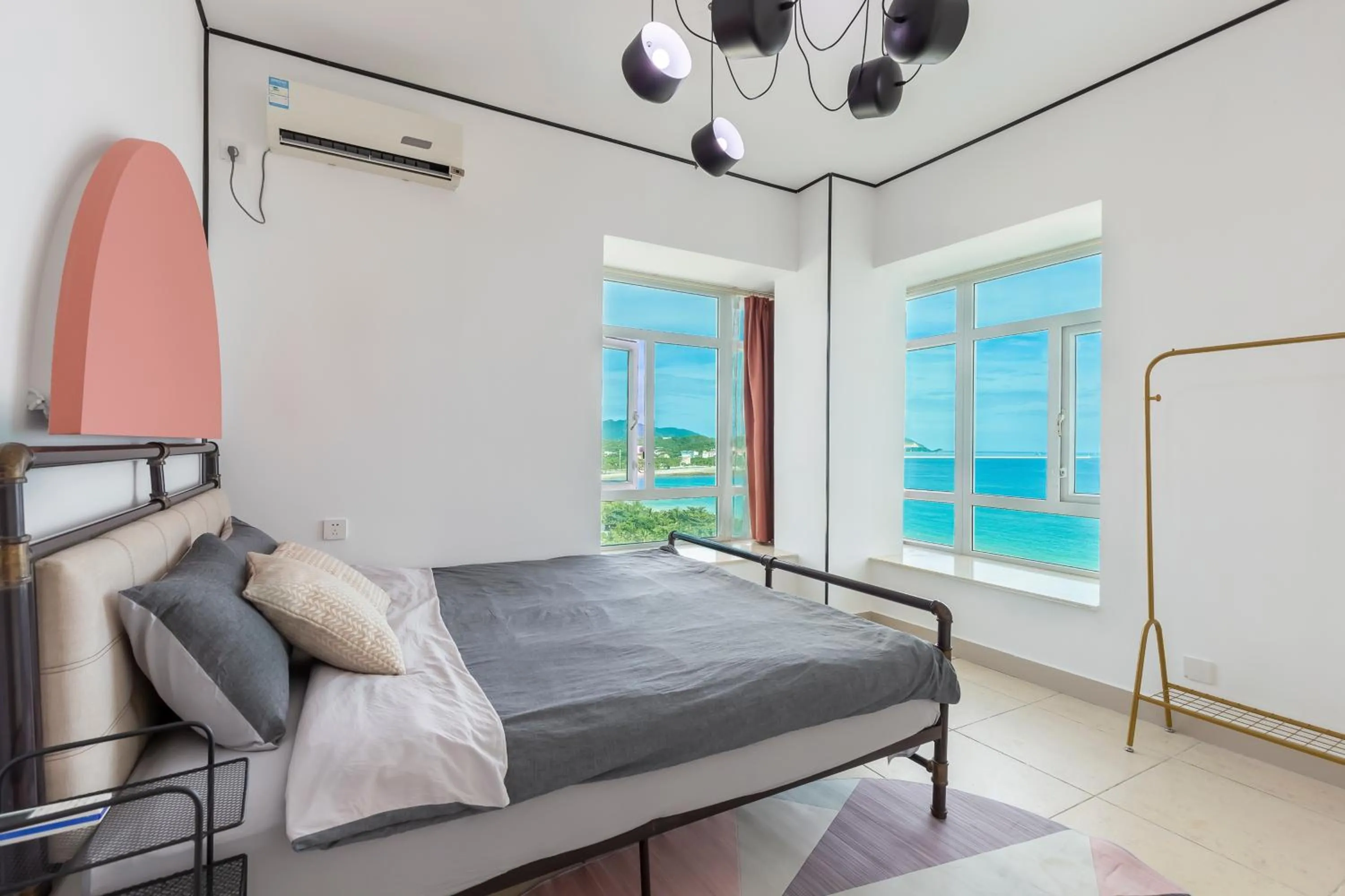 Bed in Sanya Sun Seaview Apartment