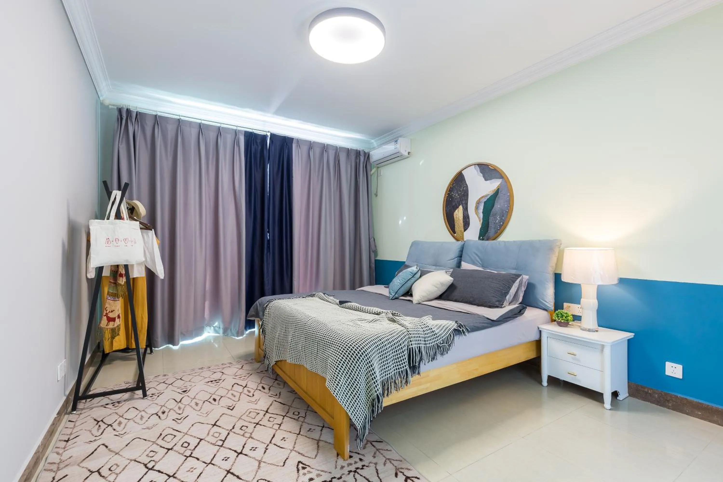 Bed in Sanya Sun Seaview Apartment
