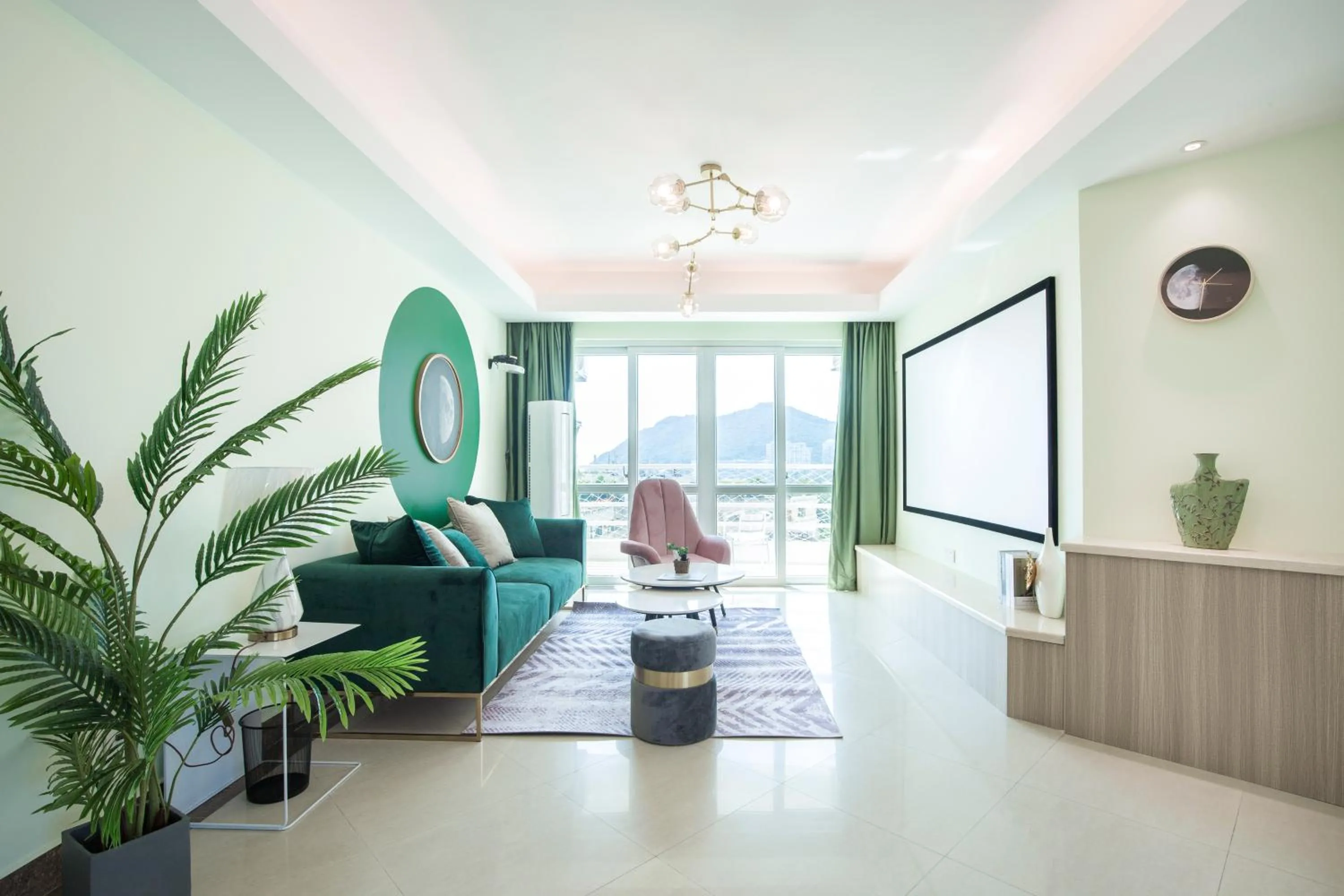 TV and multimedia in Sanya Sun Seaview Apartment