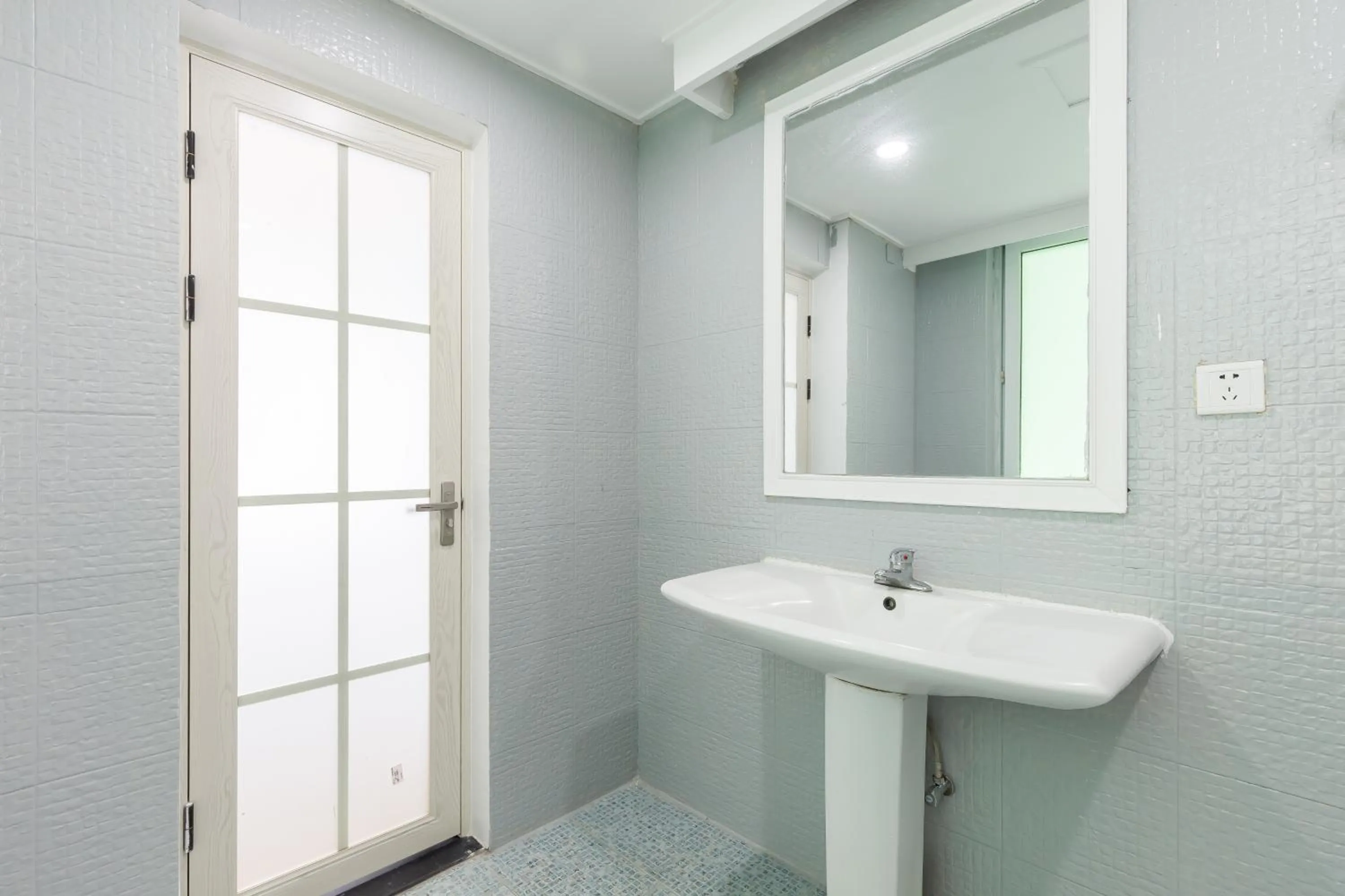Bathroom in Sanya Sun Seaview Apartment