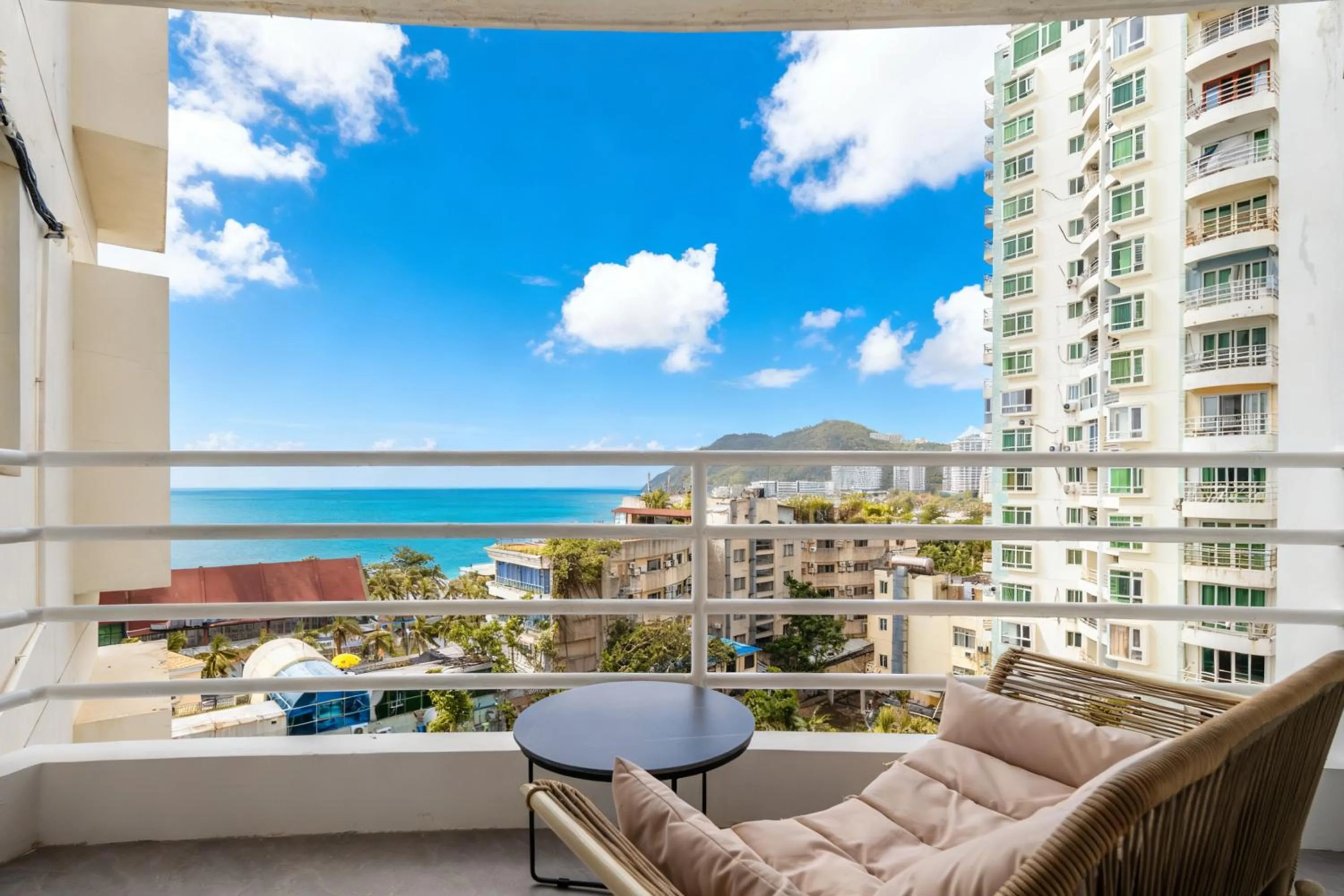 Balcony/Terrace in Sanya Sun Seaview Apartment