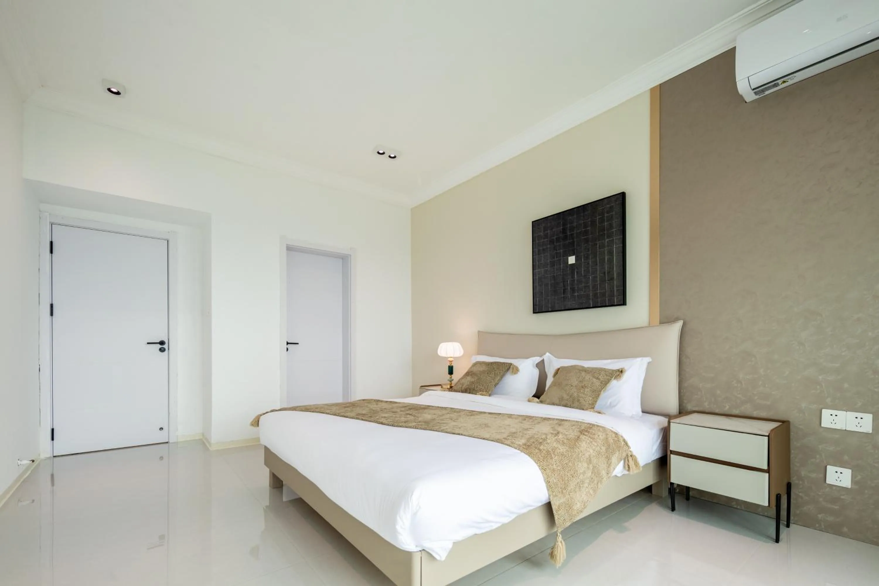 Bed in Sanya Sun Seaview Apartment