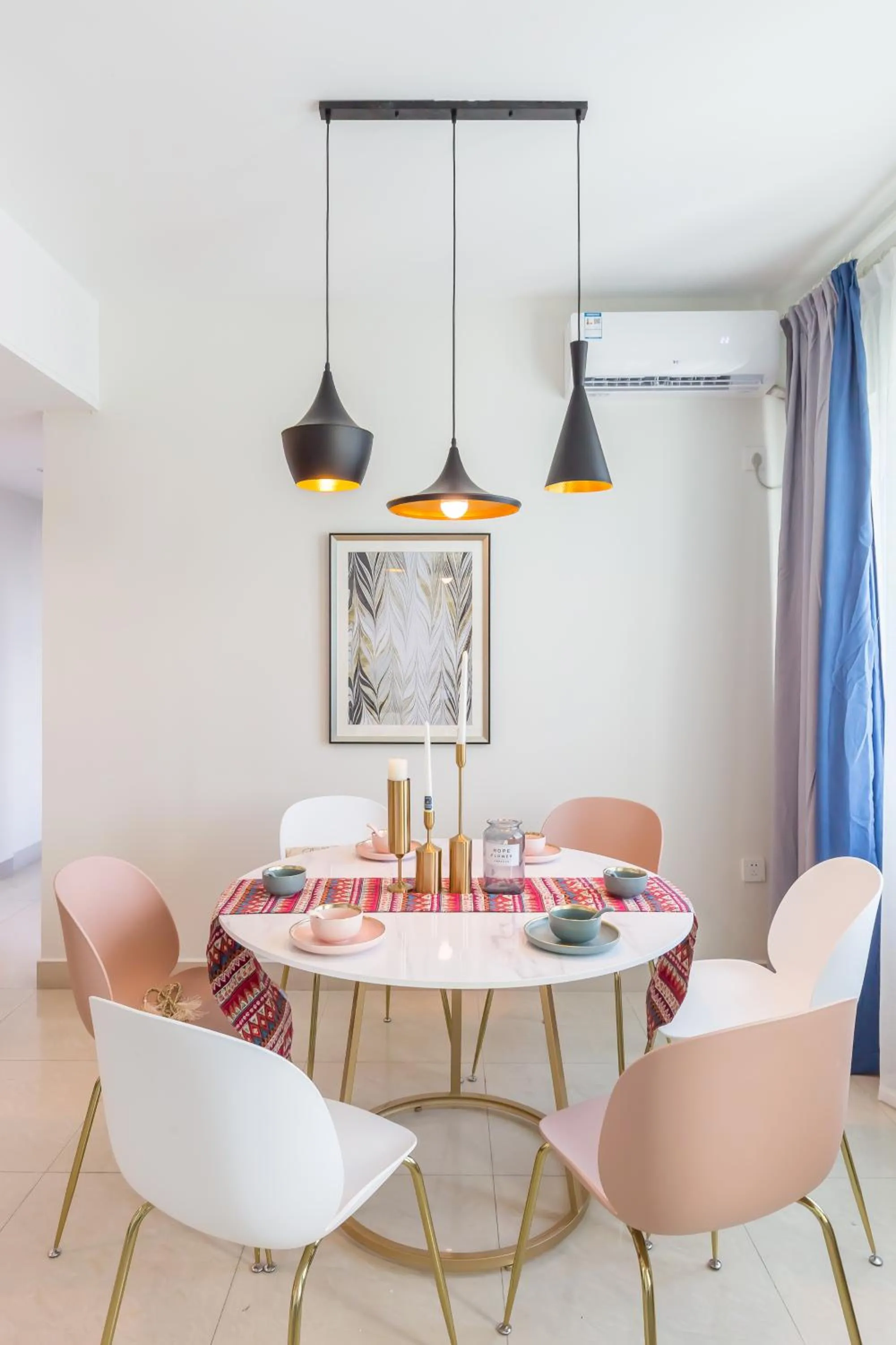 Dining area in Sanya Sun Seaview Apartment
