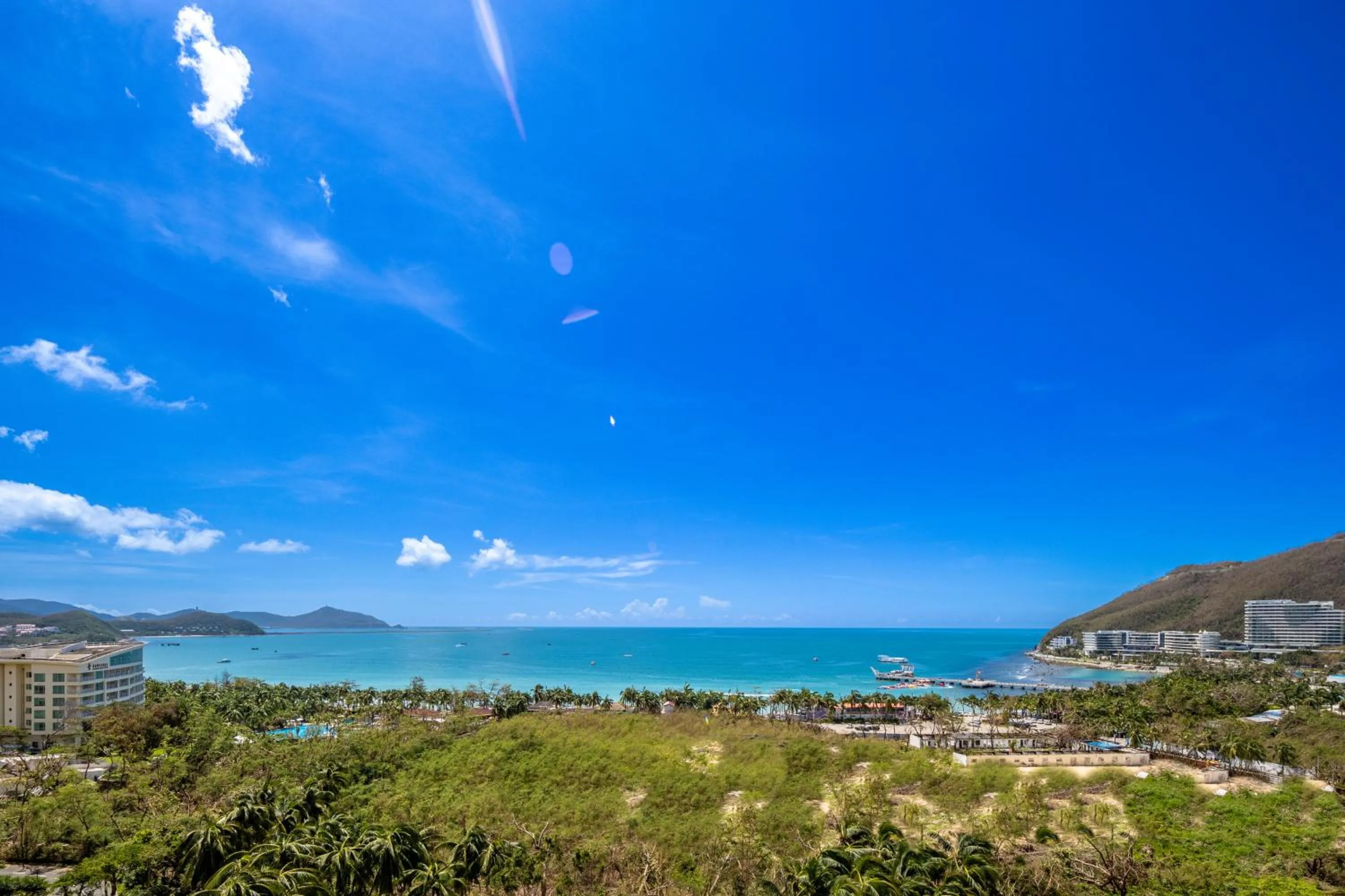 Beach in Sanya Sun Seaview Apartment