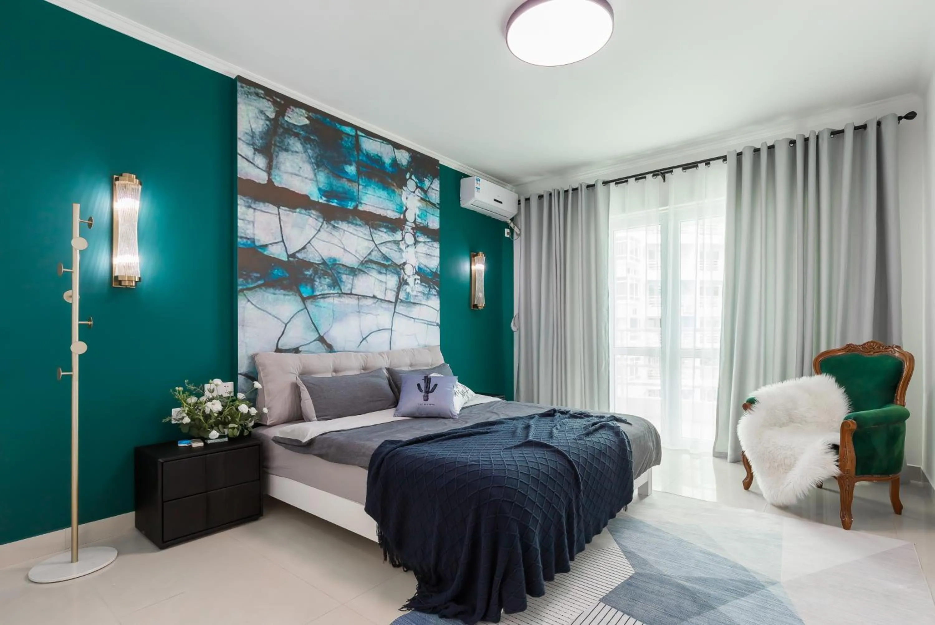 Bed in Sanya Sun Seaview Apartment