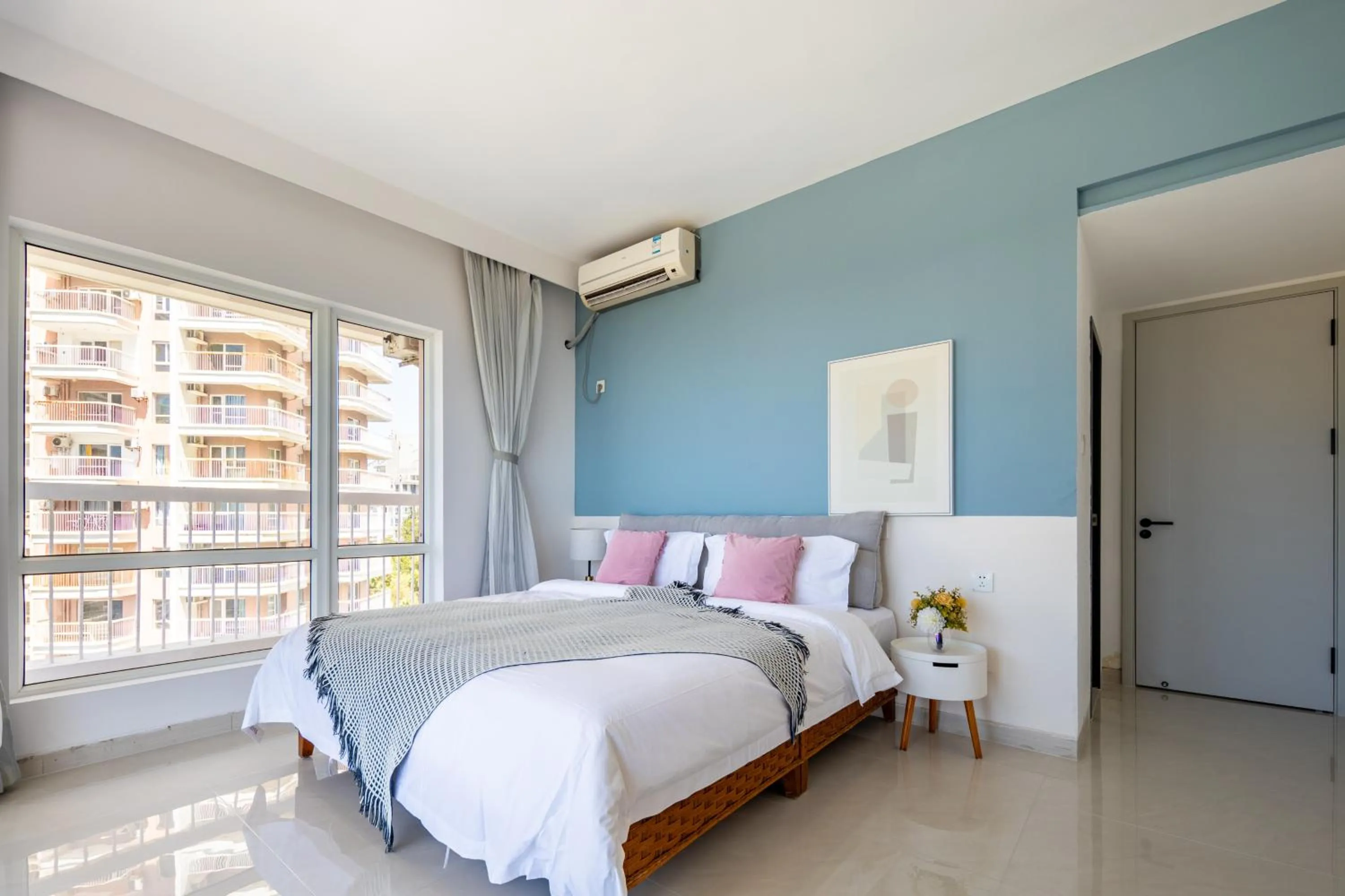Bed in Sanya Sun Seaview Apartment