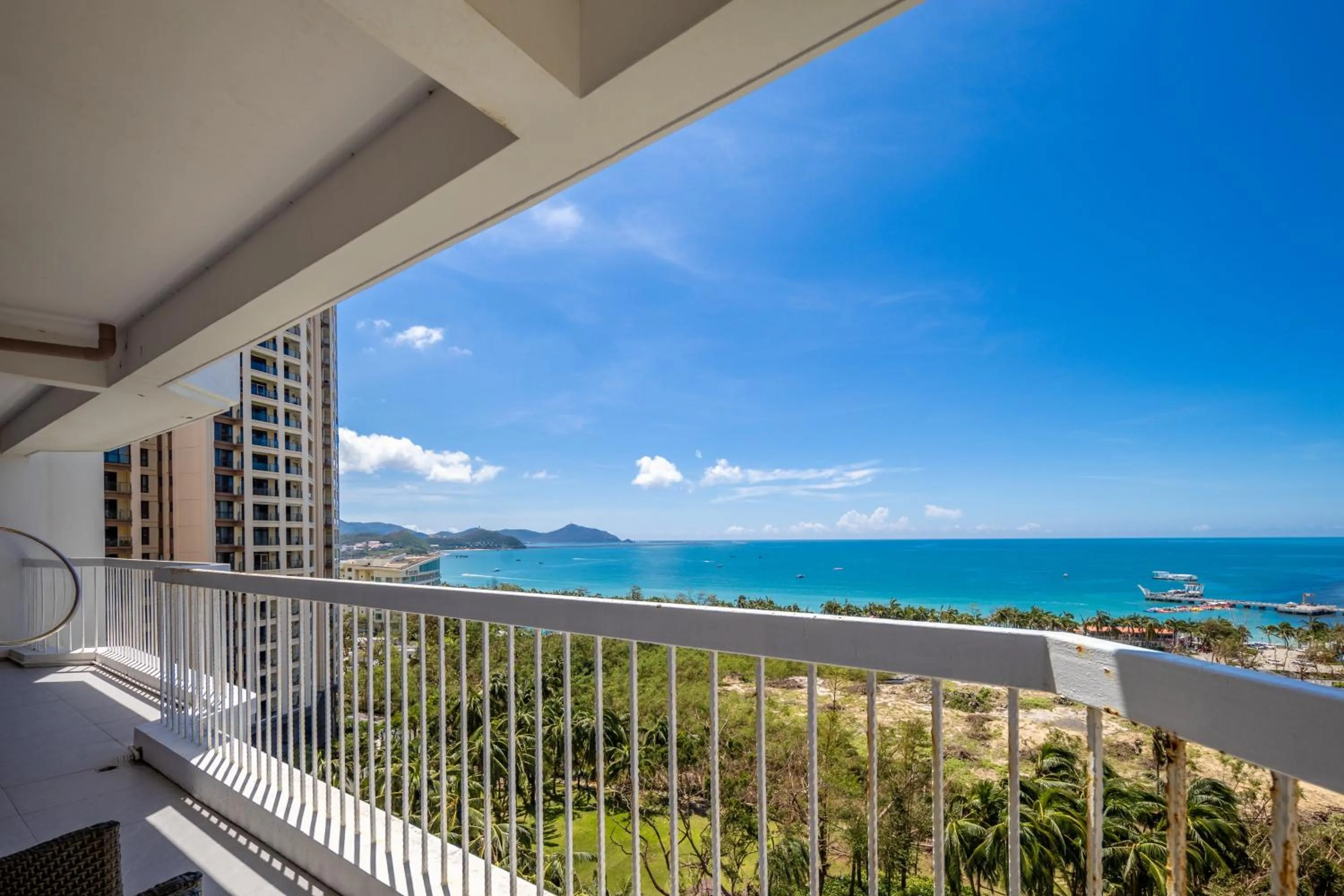 Natural landscape in Sanya Sun Seaview Apartment